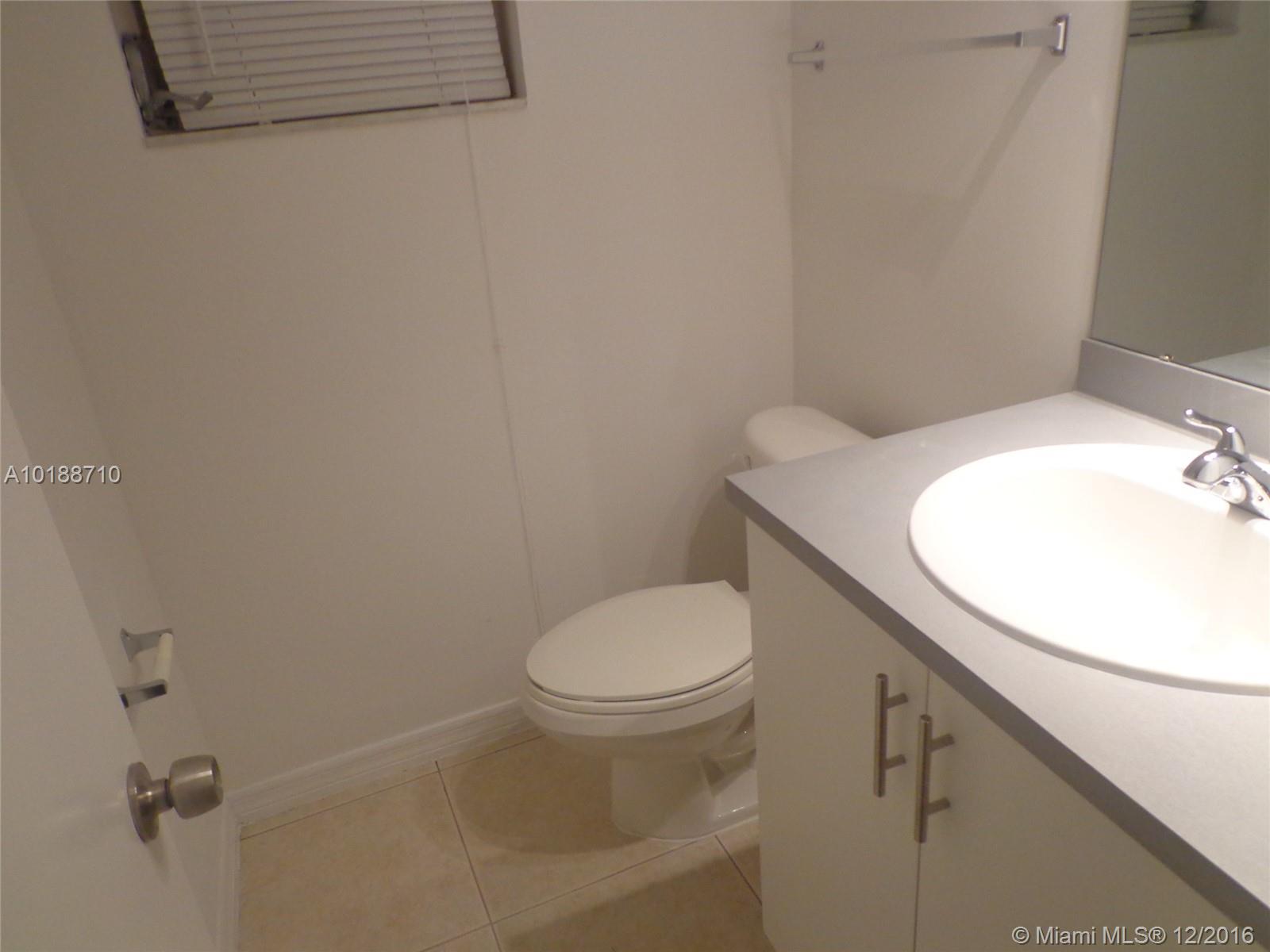 Gateland Village Sec E Co - Residential Lease