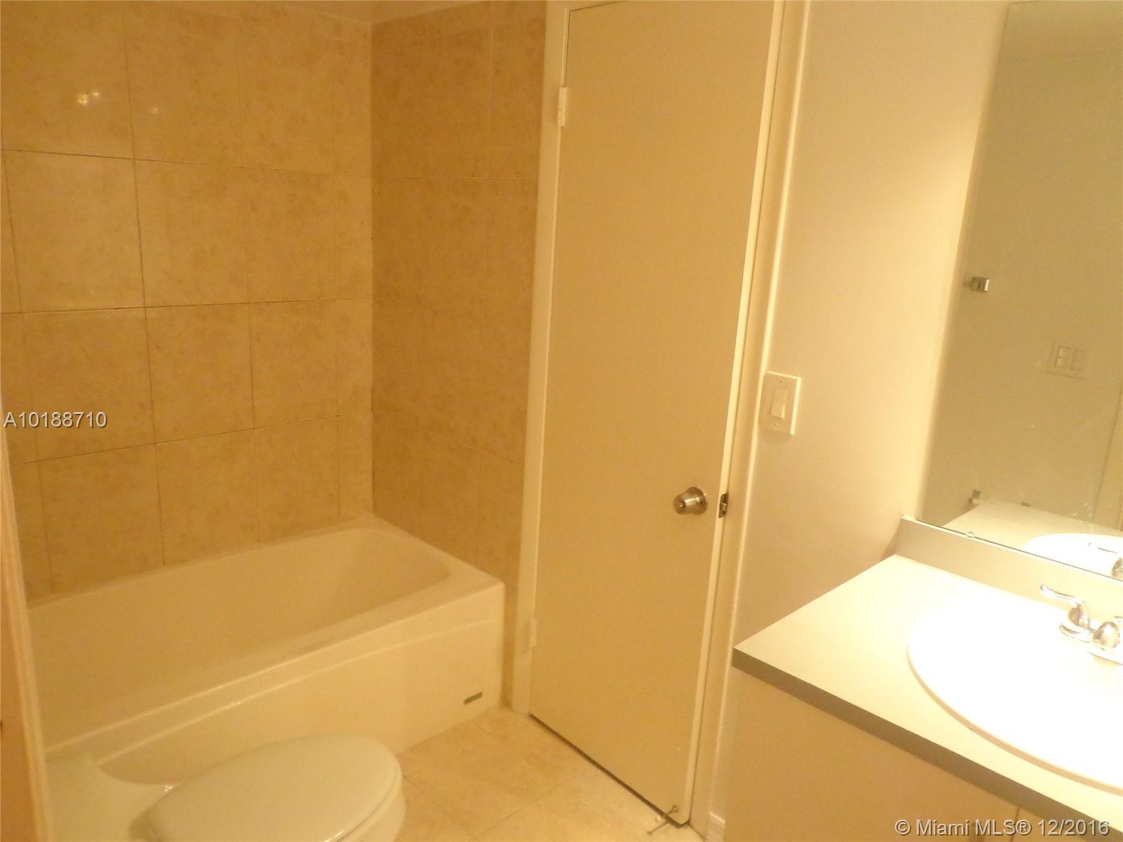 Gateland Village Sec E Co - Residential Lease