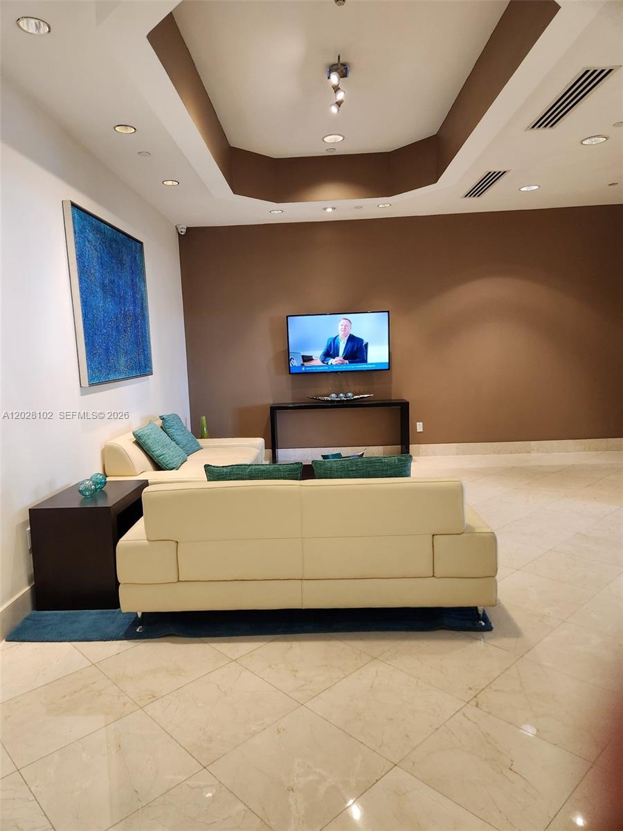 BLUE DIAMOND CONDO - Residential