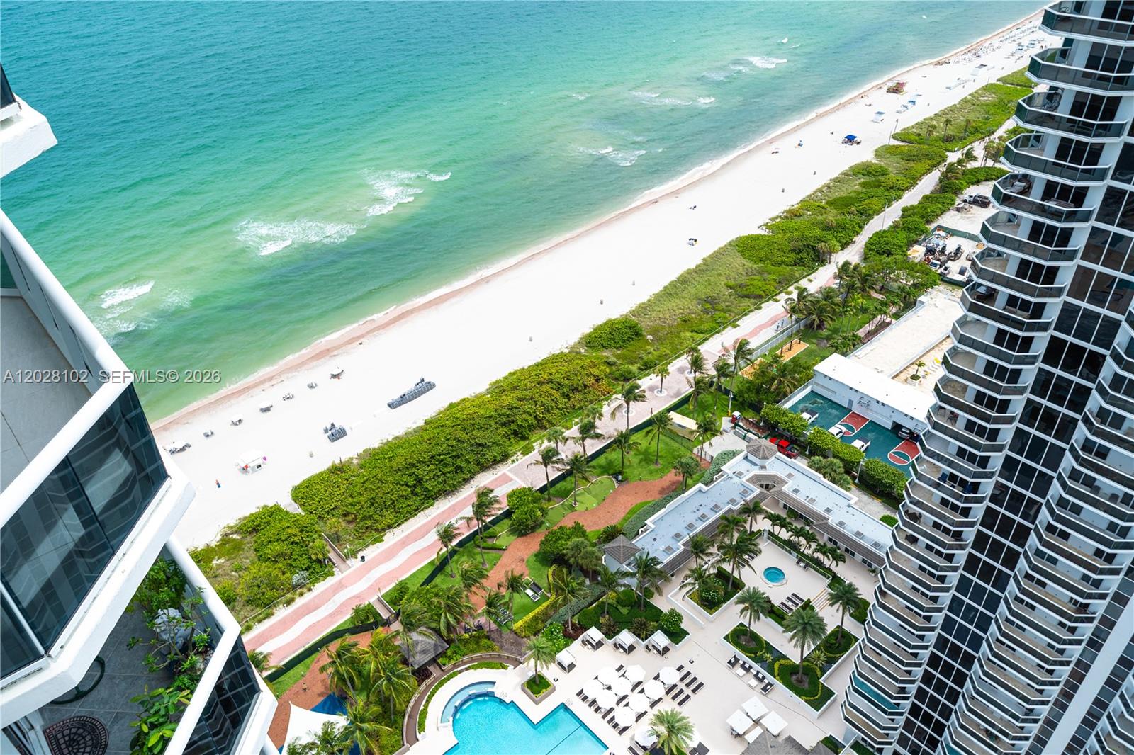 4779 Collins Ave 3504