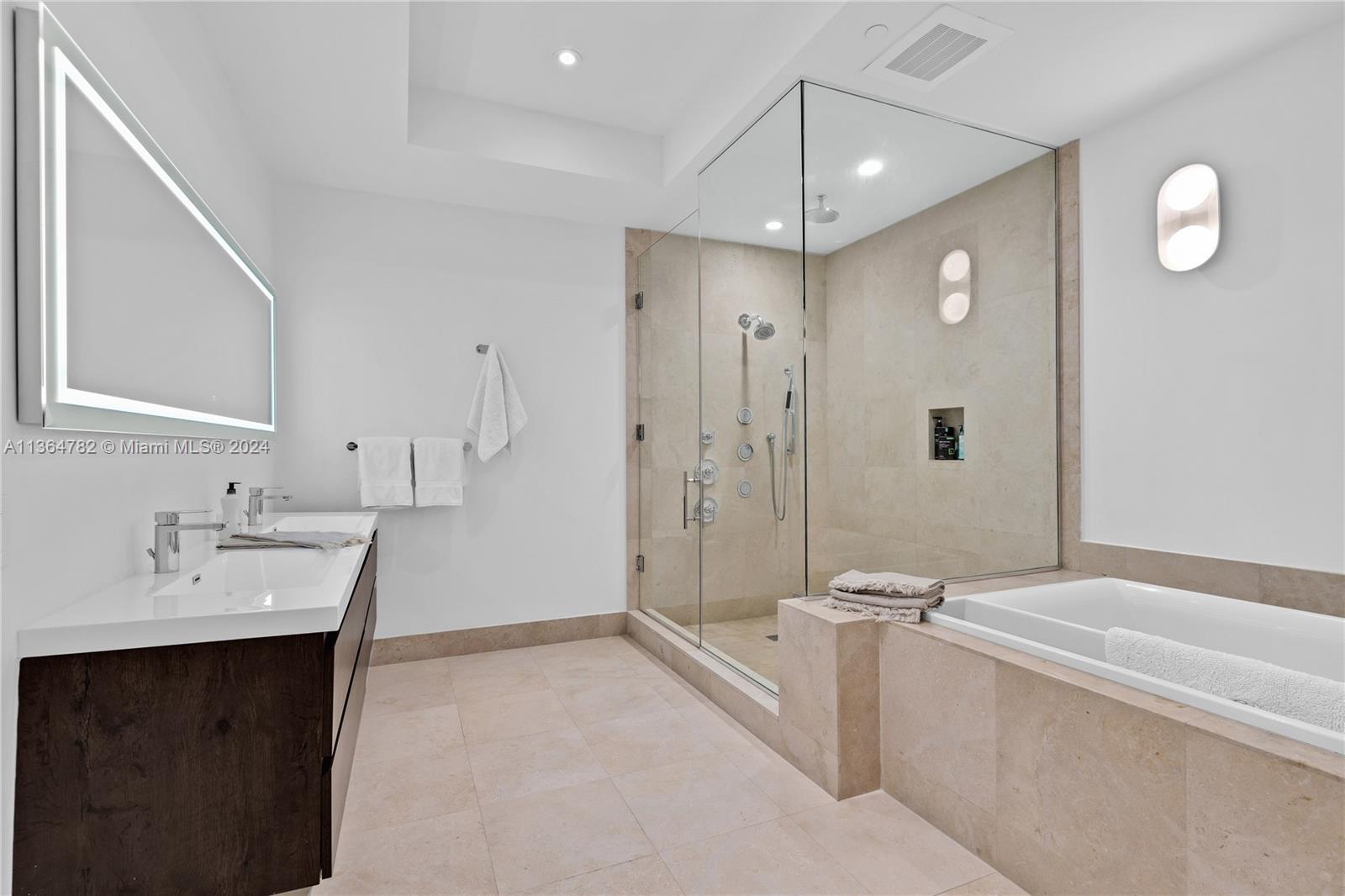 BAL HARBOUR NORTH SOUTH C - Residential