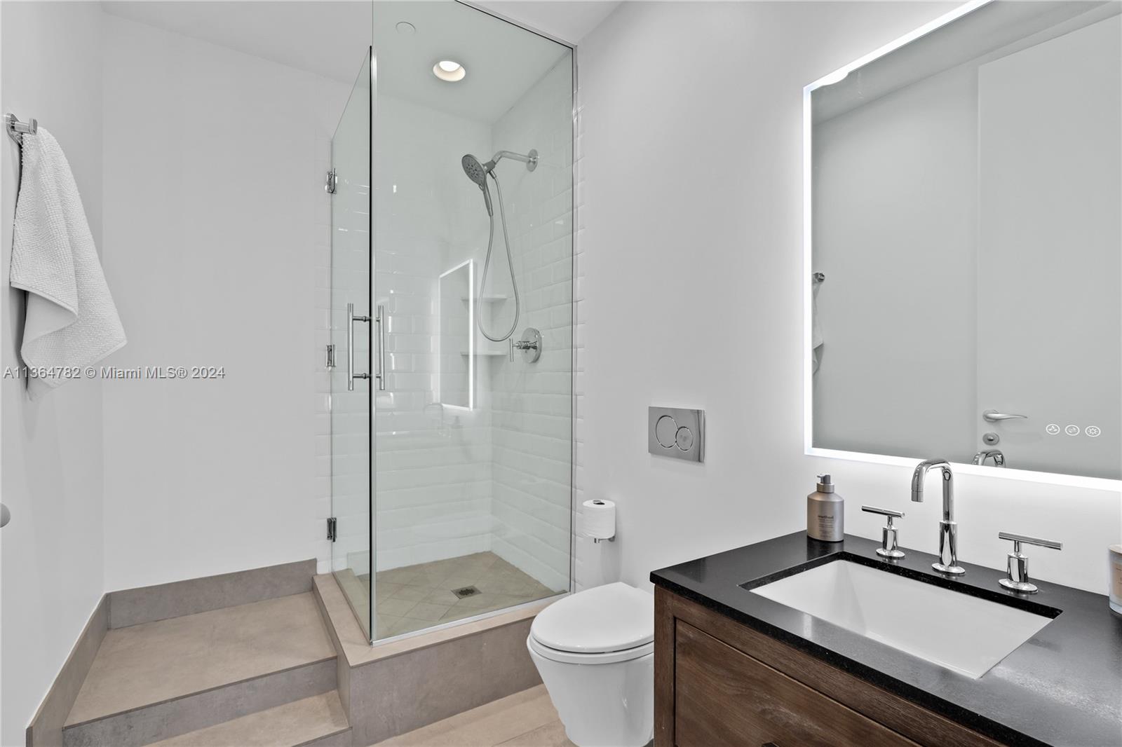 BAL HARBOUR NORTH SOUTH C - Residential