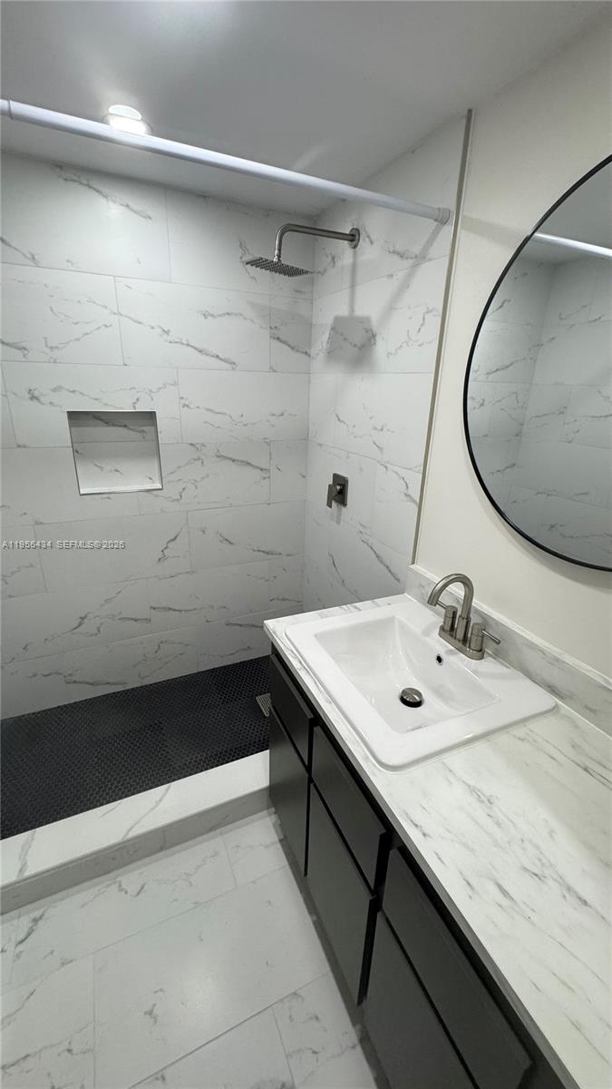 LAKEWOOD VILLAGE - Residential