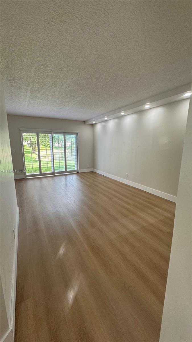 LAKEWOOD VILLAGE - Residential