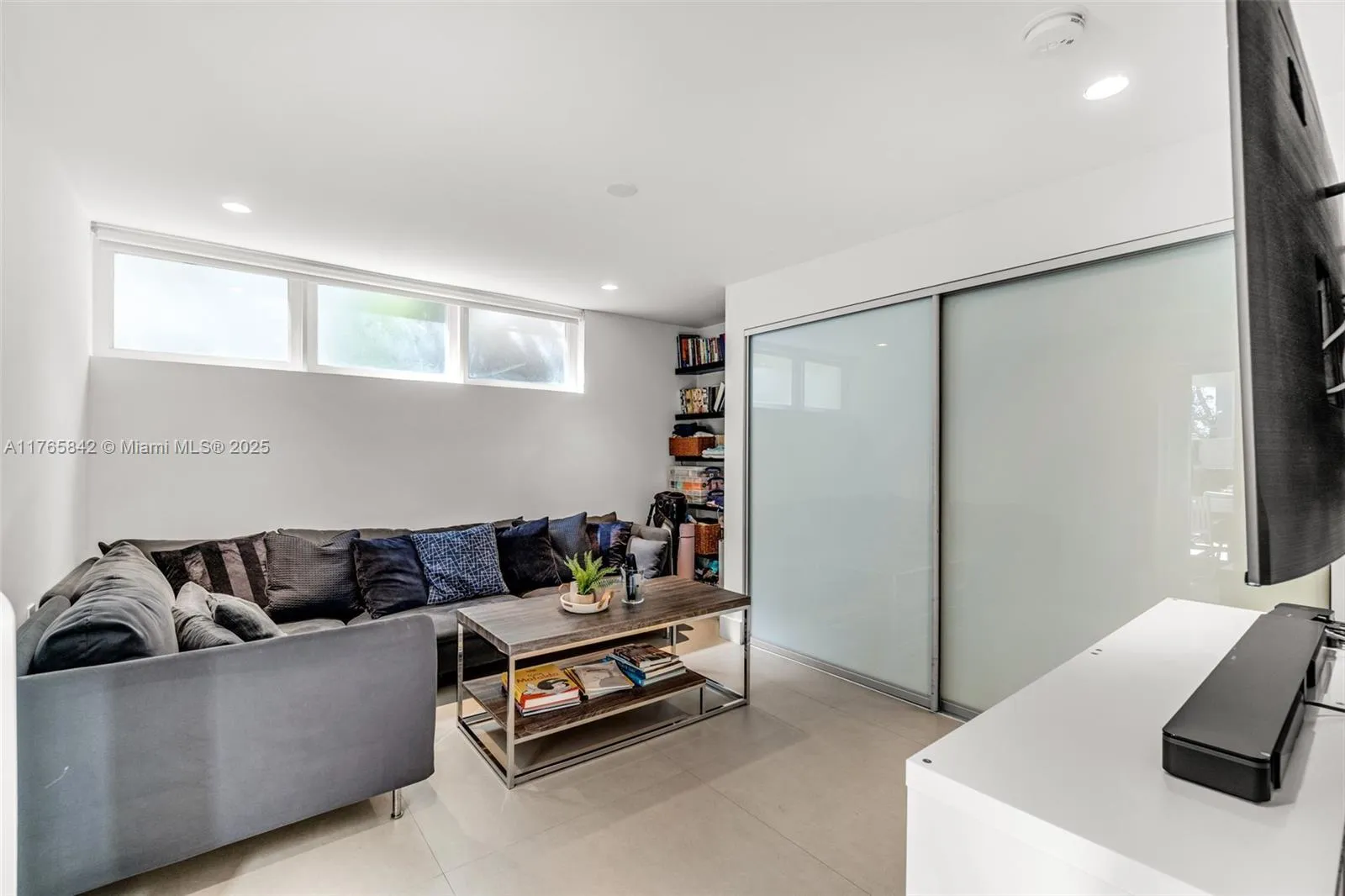 Key Biscayne, Florida 33149, United States, 4 Bedrooms Bedrooms, ,3 BathroomsBathrooms,Residential,Active,91079