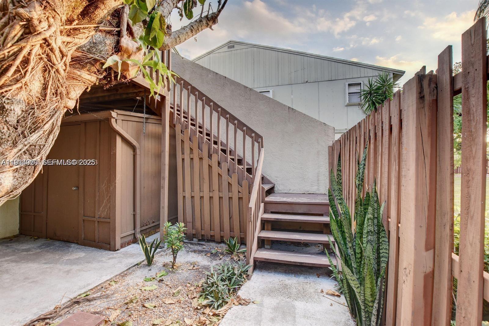 CROSSINGS OF BOYNTON BEAC - Residential