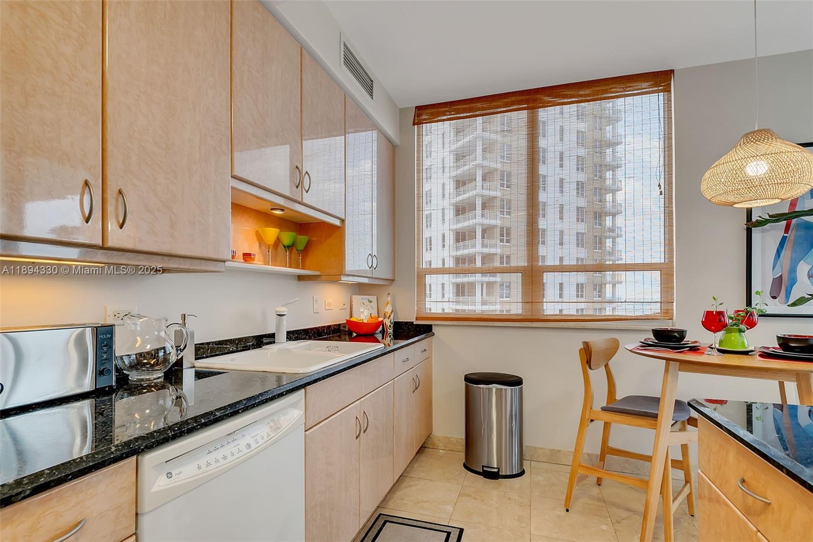 COURTS BRICKELL KEY CONDO - Residential