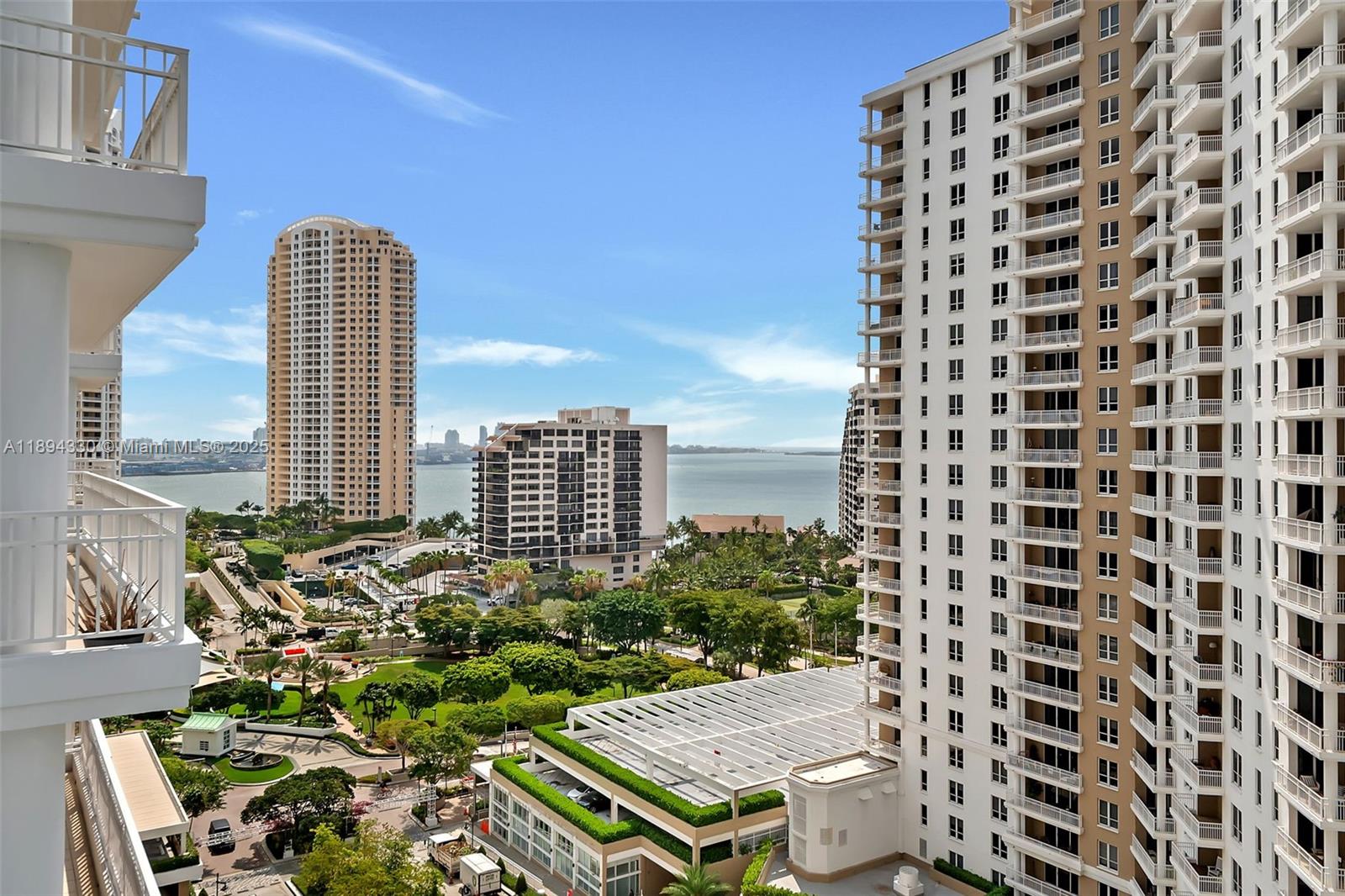 COURTS BRICKELL KEY CONDO - Residential