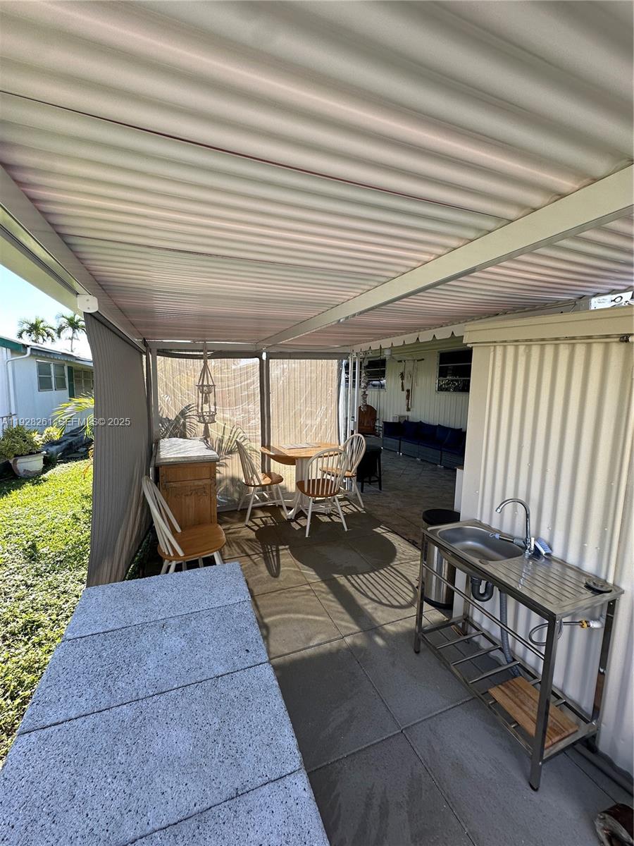 BREEZE HILL RESORT - Residential