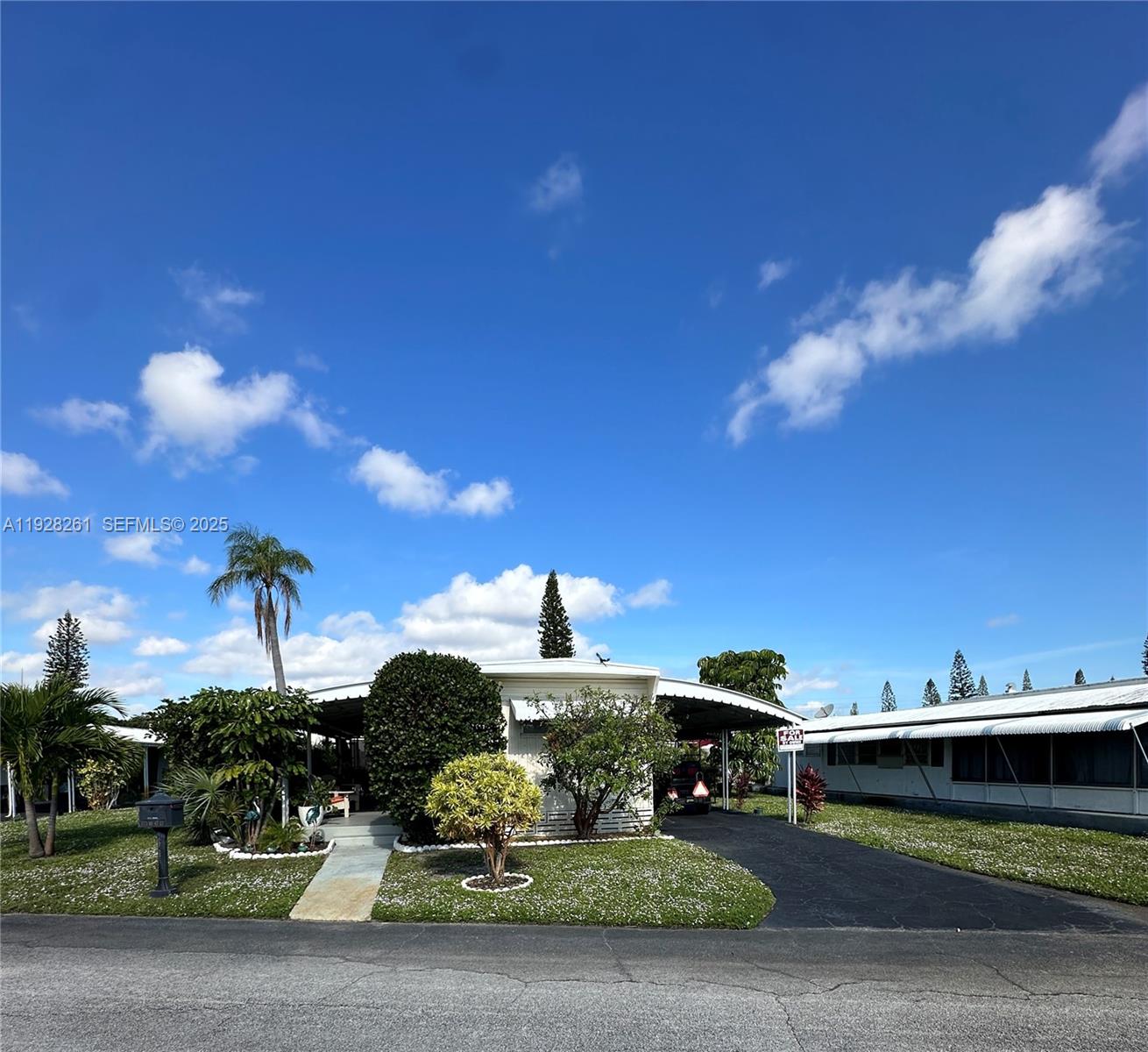 BREEZE HILL RESORT - Residential