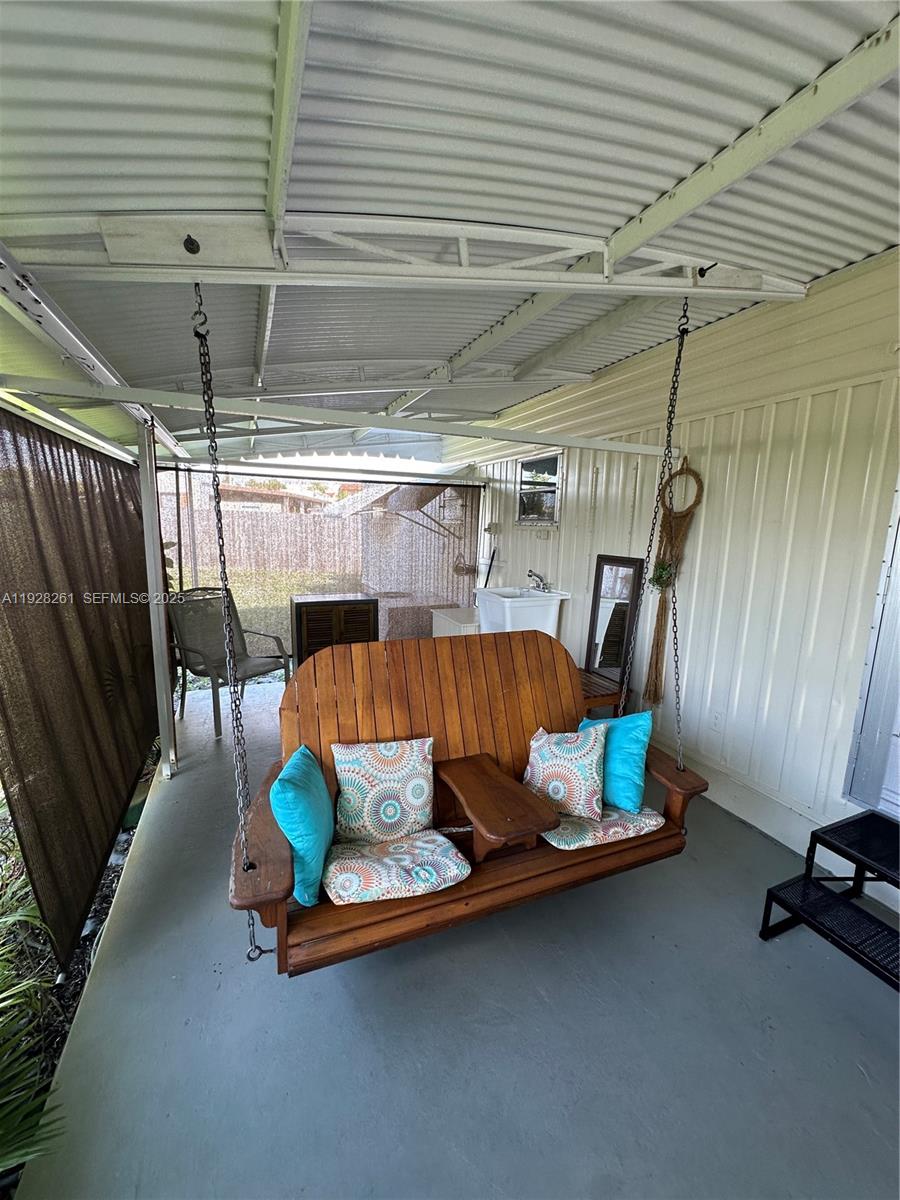 BREEZE HILL RESORT - Residential