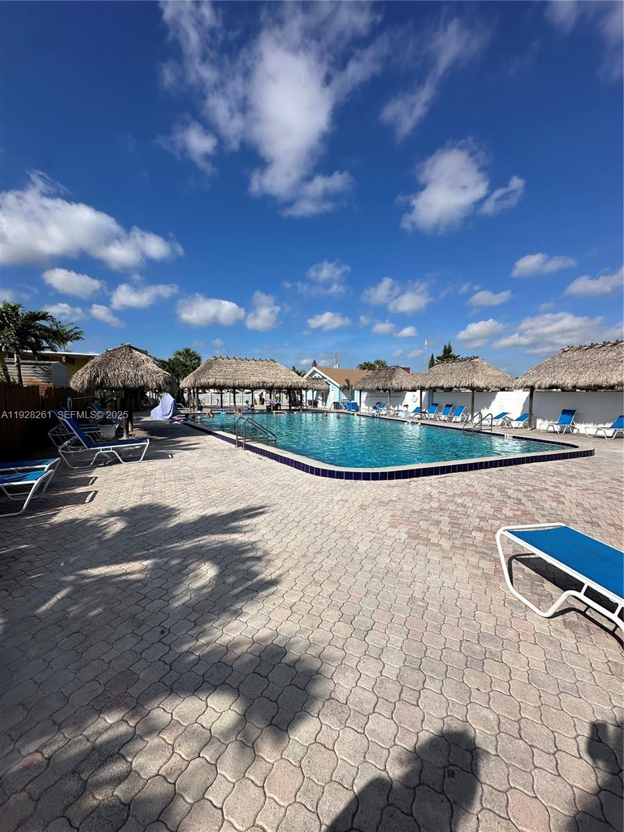 BREEZE HILL RESORT - Residential