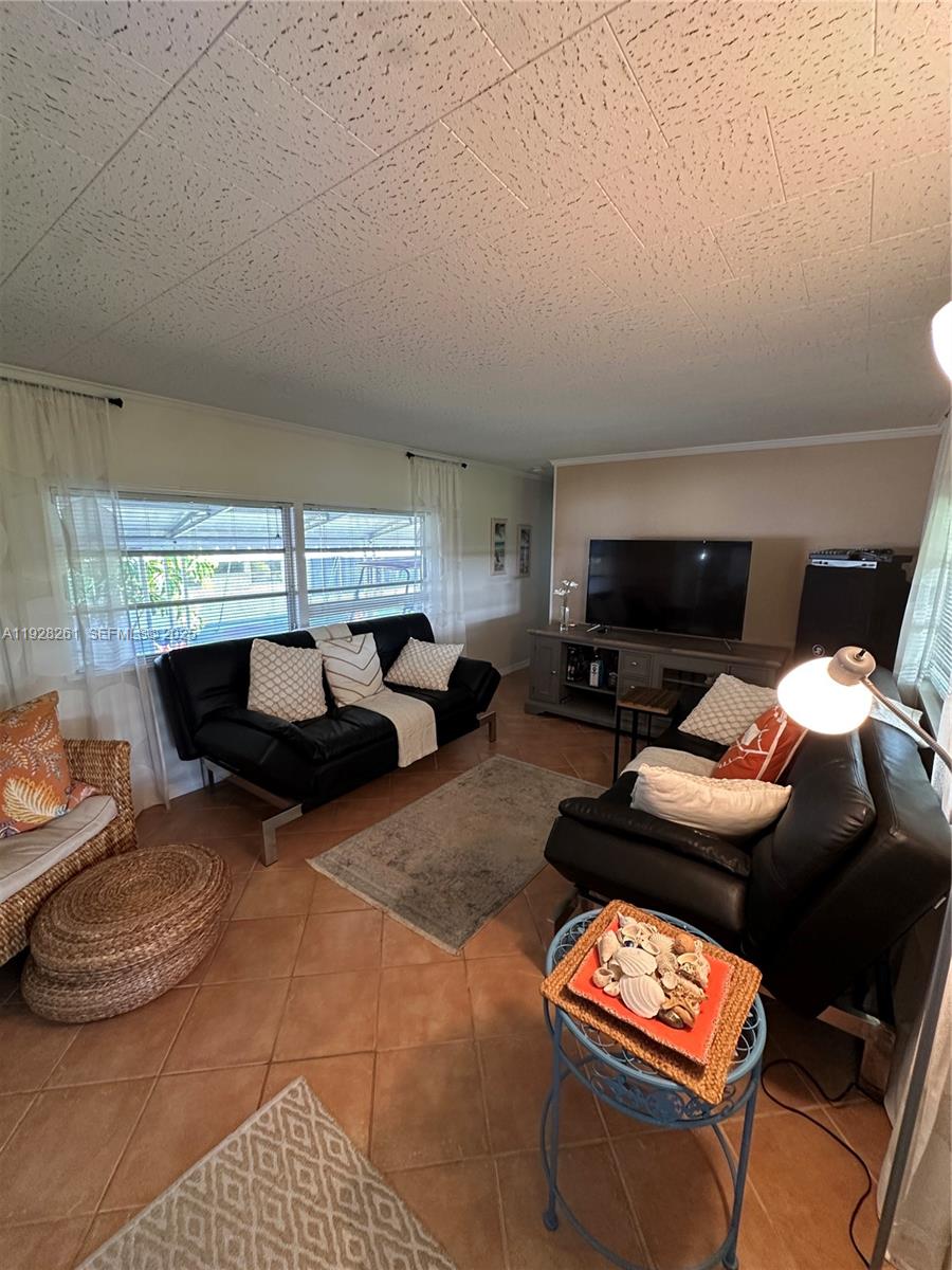 BREEZE HILL RESORT - Residential