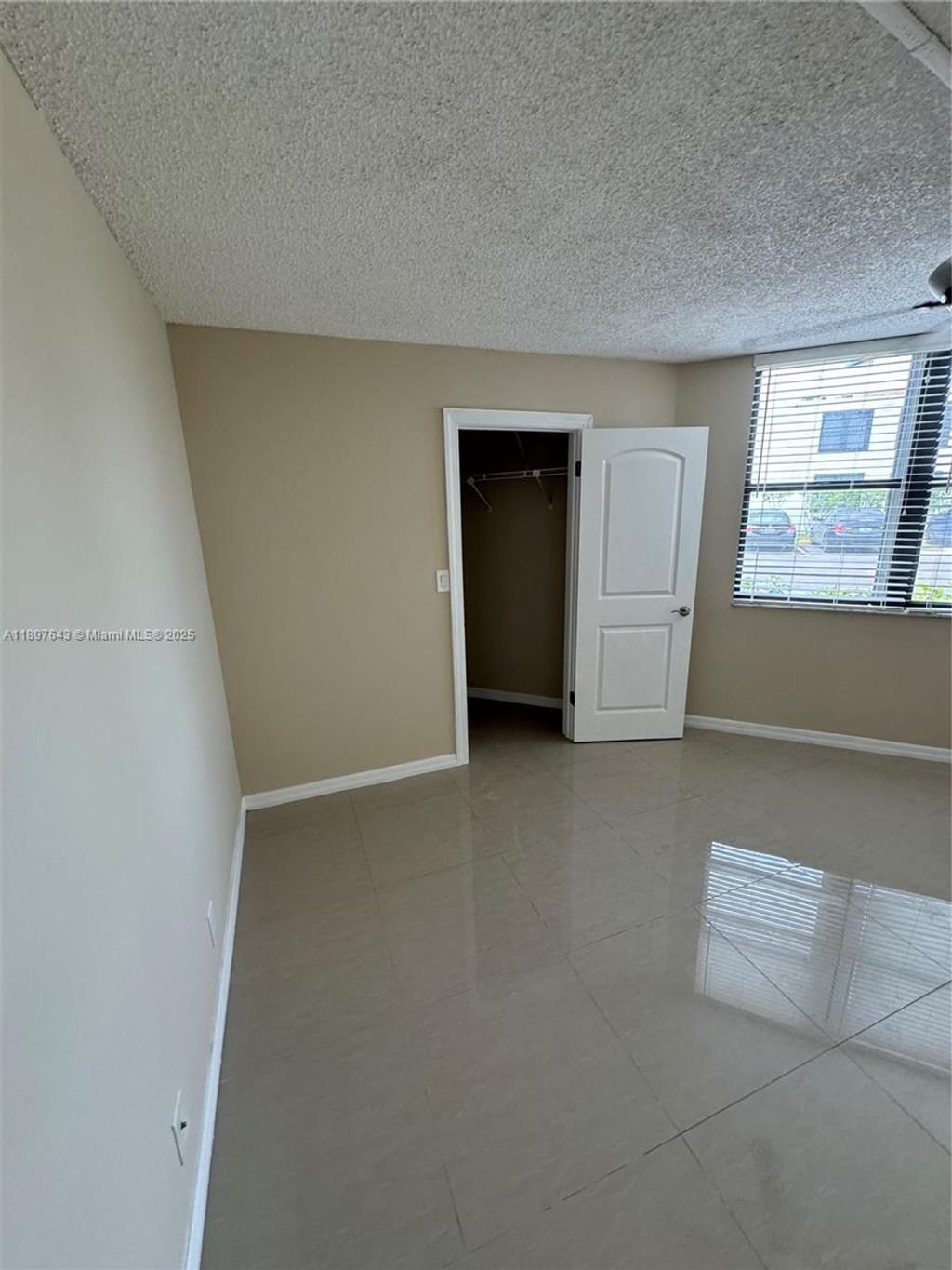 Photo of 216 Lake Pointe Dr #120, Oakland Park, FL 33309 (MLS # A11897643)
