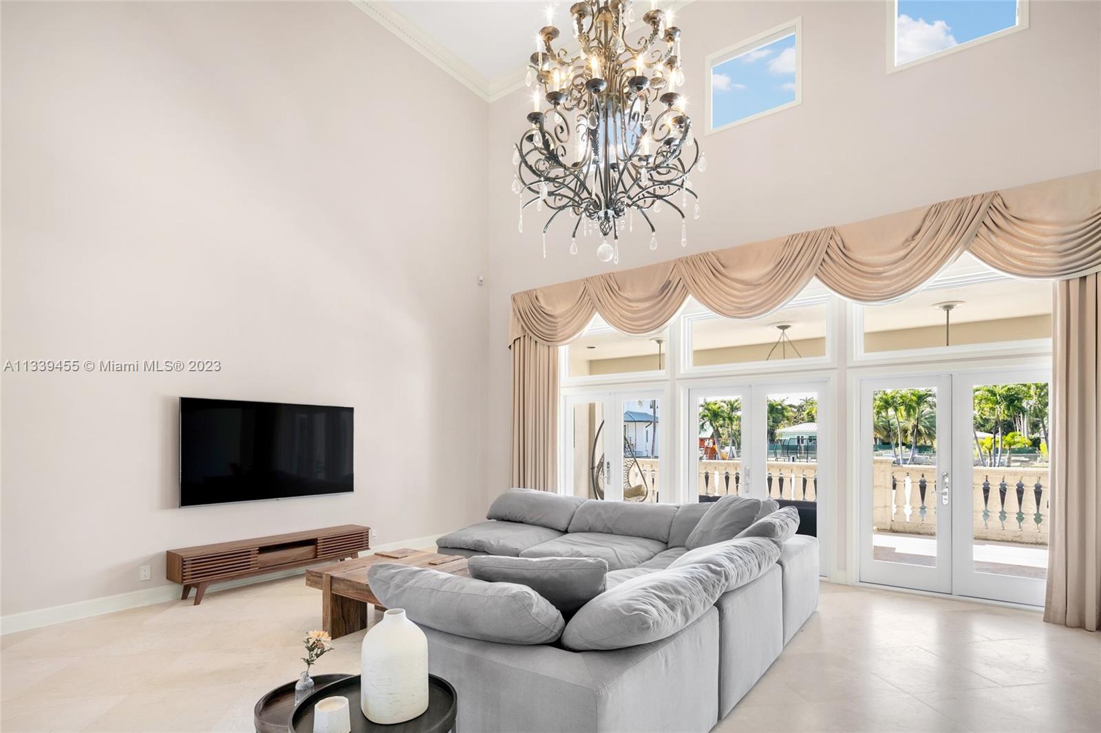 CORAL ISLES - Residential