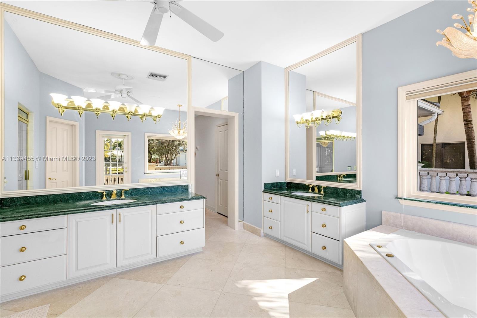 CORAL ISLES - Residential