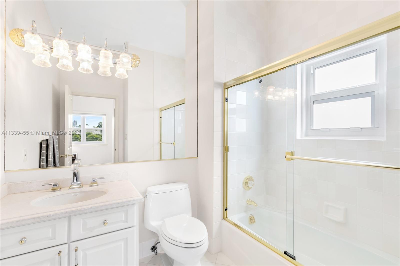 CORAL ISLES - Residential