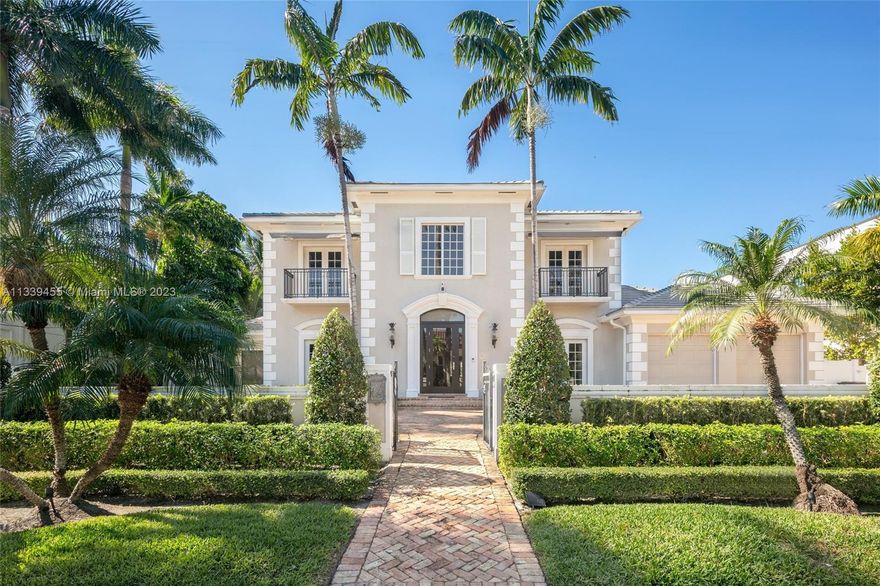 Prime location and a perfect property call for an incredible home! Welcome to this 5 bedroom, 5.5 bathroom estate sitting in the beautiful South Las Olas Isles boasting an impeccable 4,307 square feet of living space. Indoor/outdoor living is complimented by private dock on 100 ft of water frontage and large swimming pool. A boater’s dream, as there are no fixed bridges and just minutes to Port Everglades via intracoastal. Spacious interiors include high ceilings, large foyer, culinary kitchen and beautiful formal dining area. Enjoy the efficiency of a first floor primary suite and ensuites for all additional 4 bedrooms. Take advantage of the fresh take this home offers which include new roof, impact windows and doors, remodeled kitchen and a lot more. Do not miss out on this opportunity!