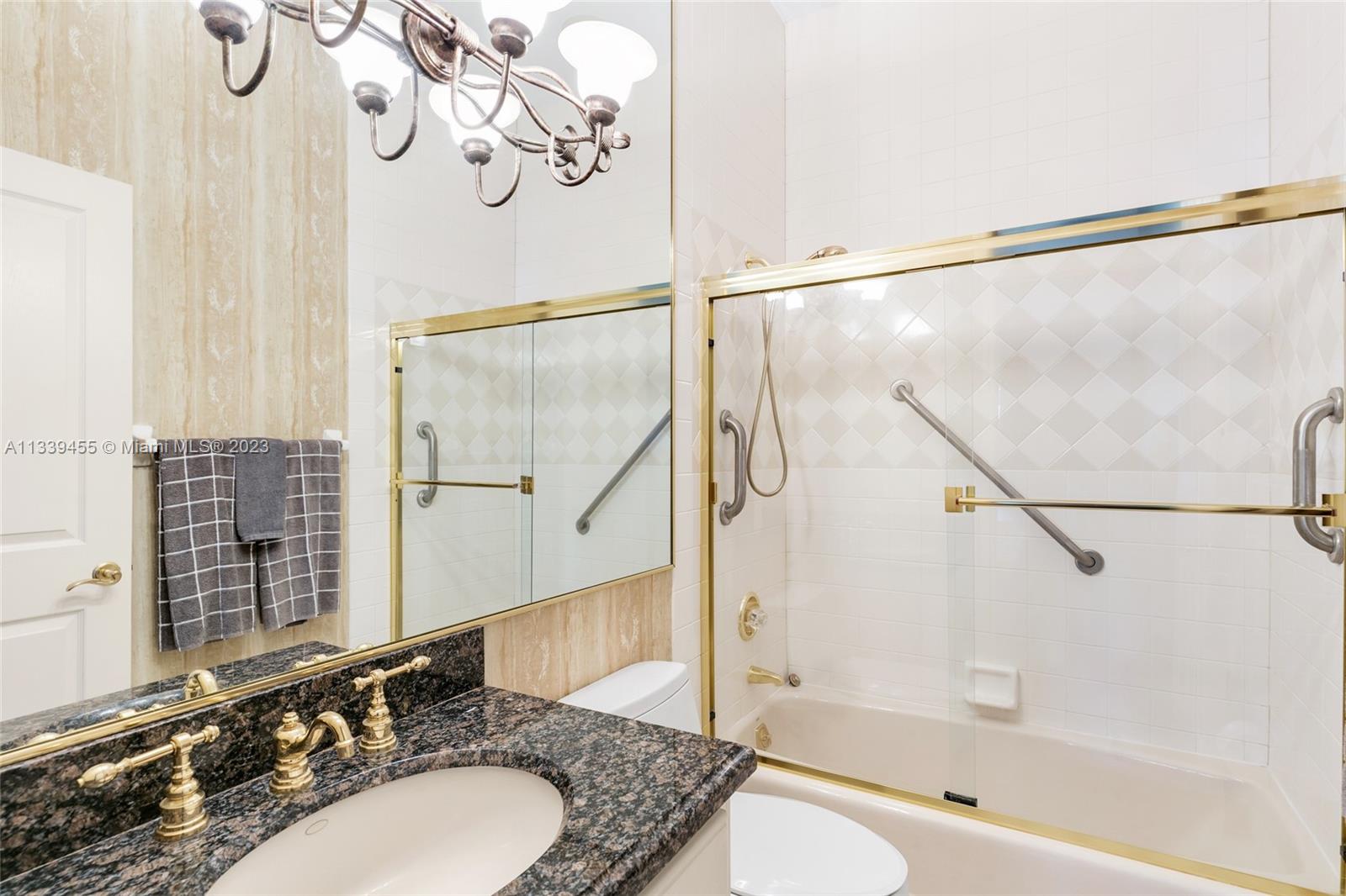 CORAL ISLES - Residential