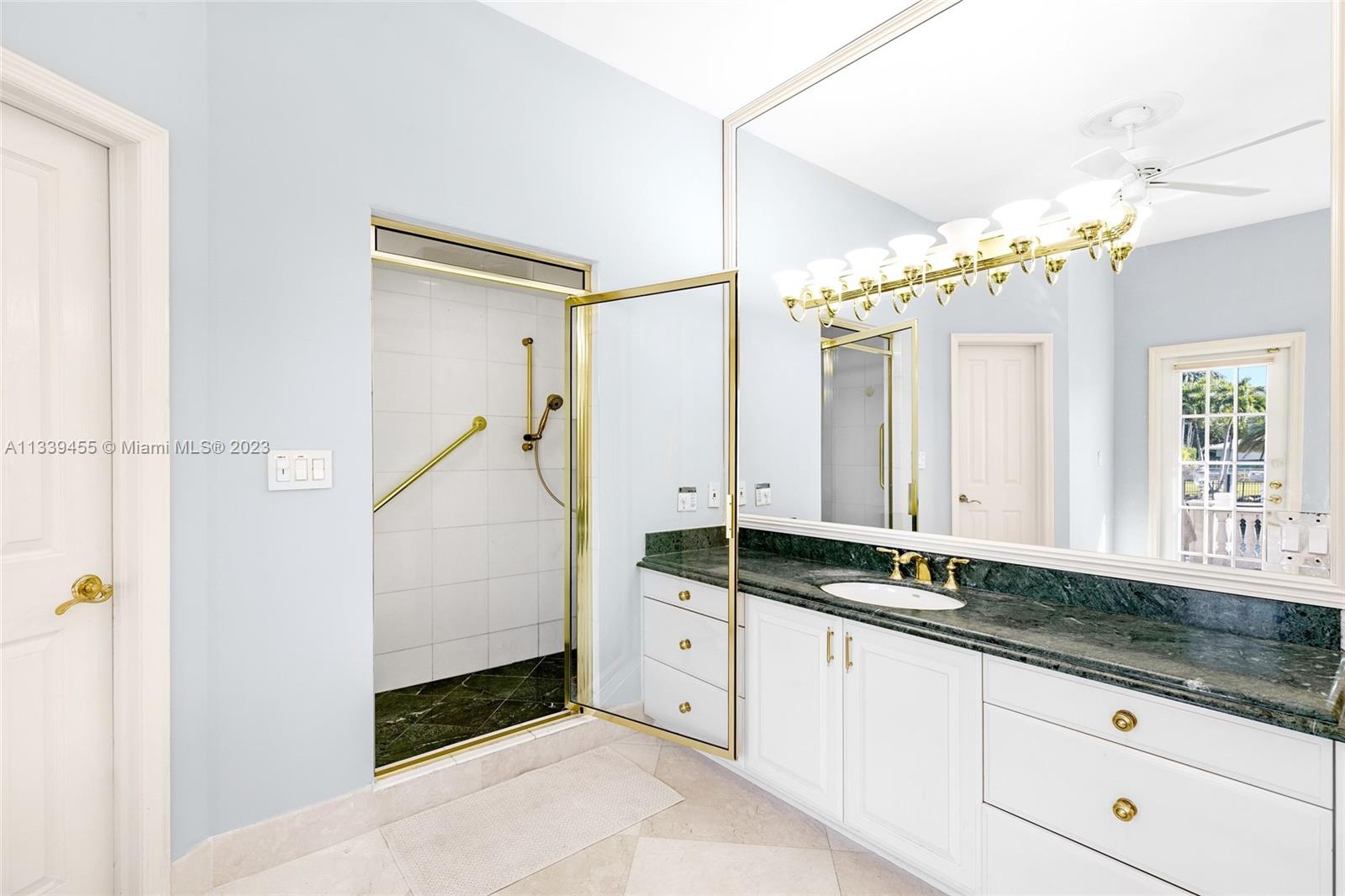 CORAL ISLES - Residential