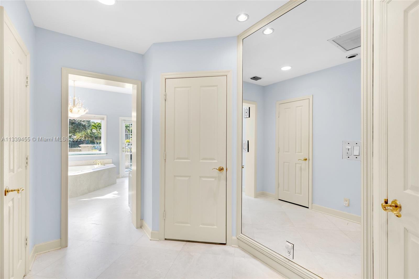 CORAL ISLES - Residential