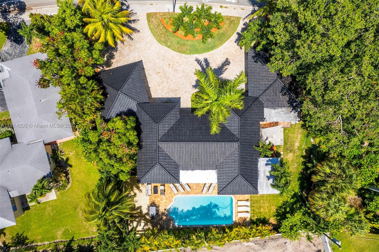 Photo 6 of 23 of 1308 Seabreeze Blvd house