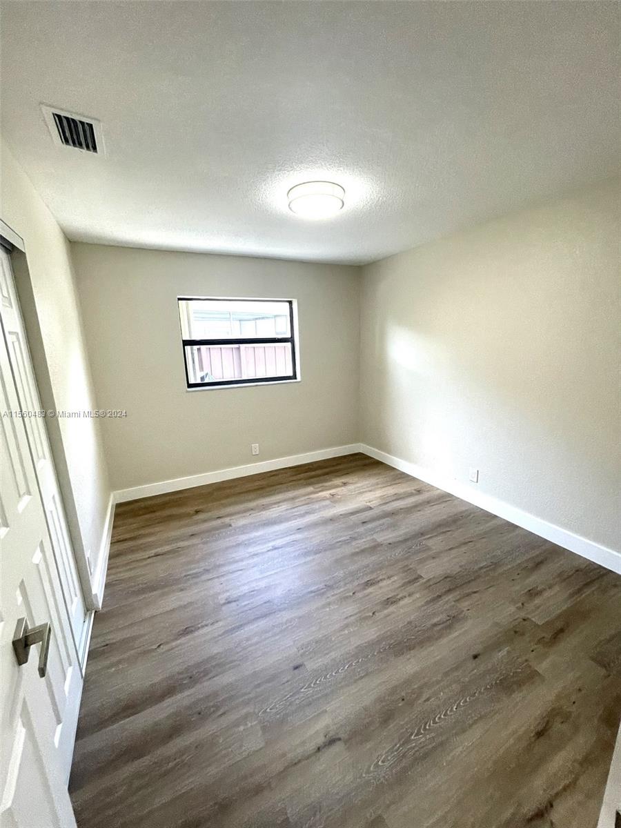 NORTH LAUDERDALE VILLAGE - Residential