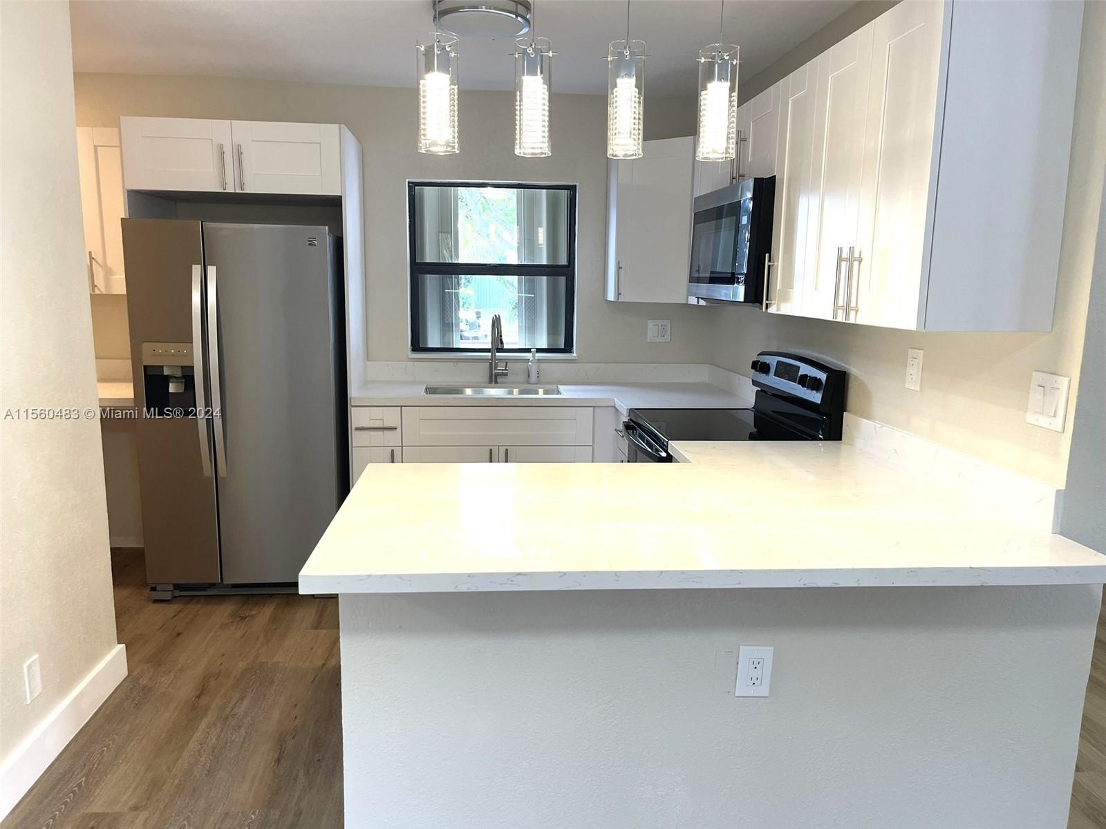 NORTH LAUDERDALE VILLAGE - Residential