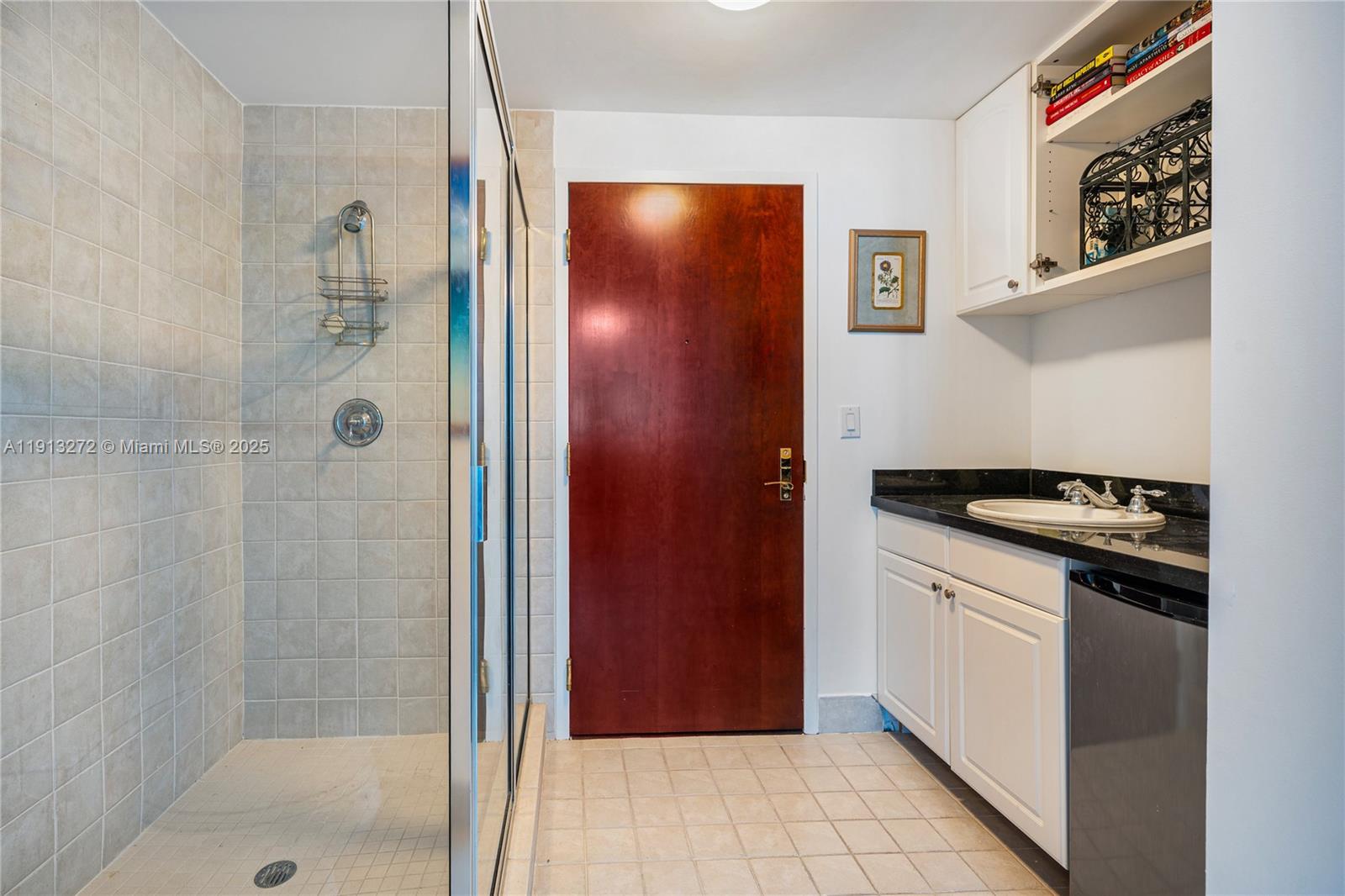 SOLIMAR CONDO - Residential