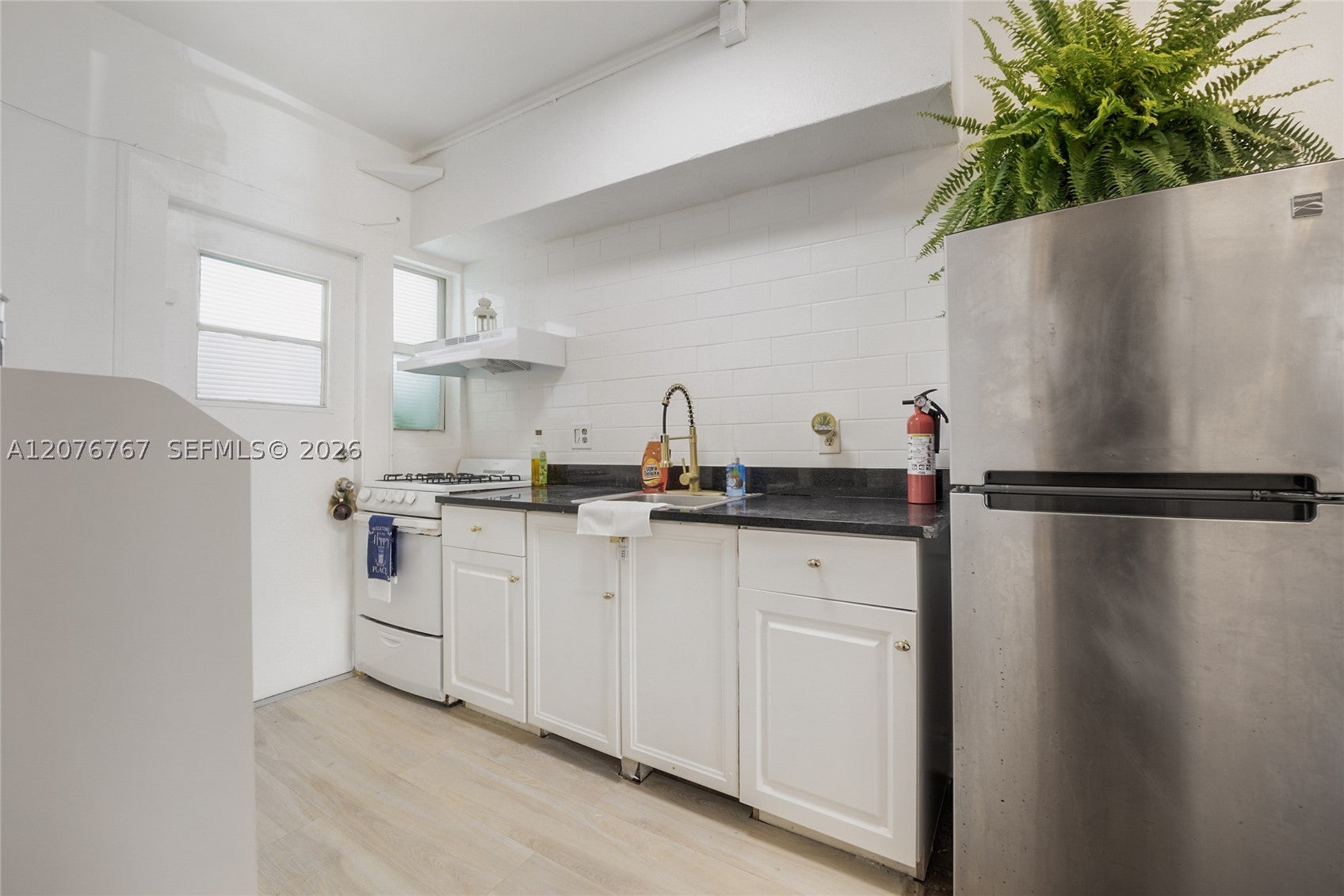300 74th St 6, Miami Beach FL 33141