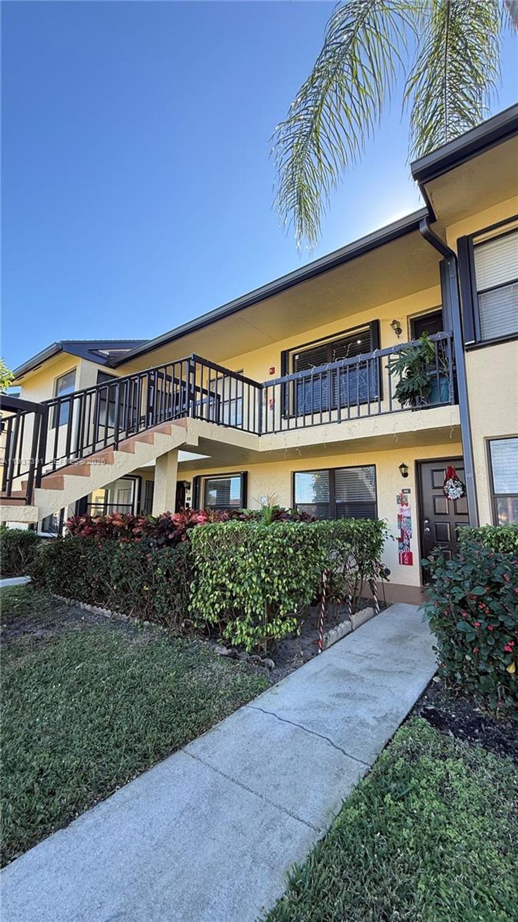 Photo of 4712 E Lucerne Lakes Blvd E #202, Lake Worth, FL 33467 (MLS # A11937391)