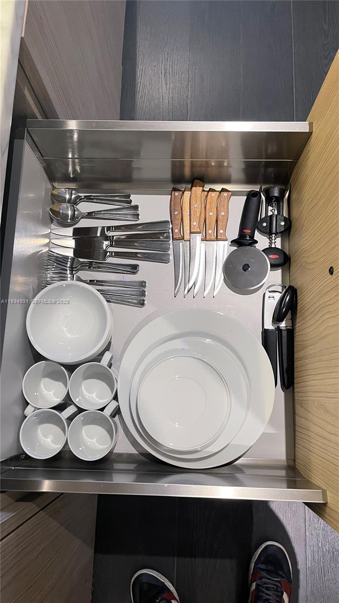 801 SMA DESIGNER SUITES C - Residential