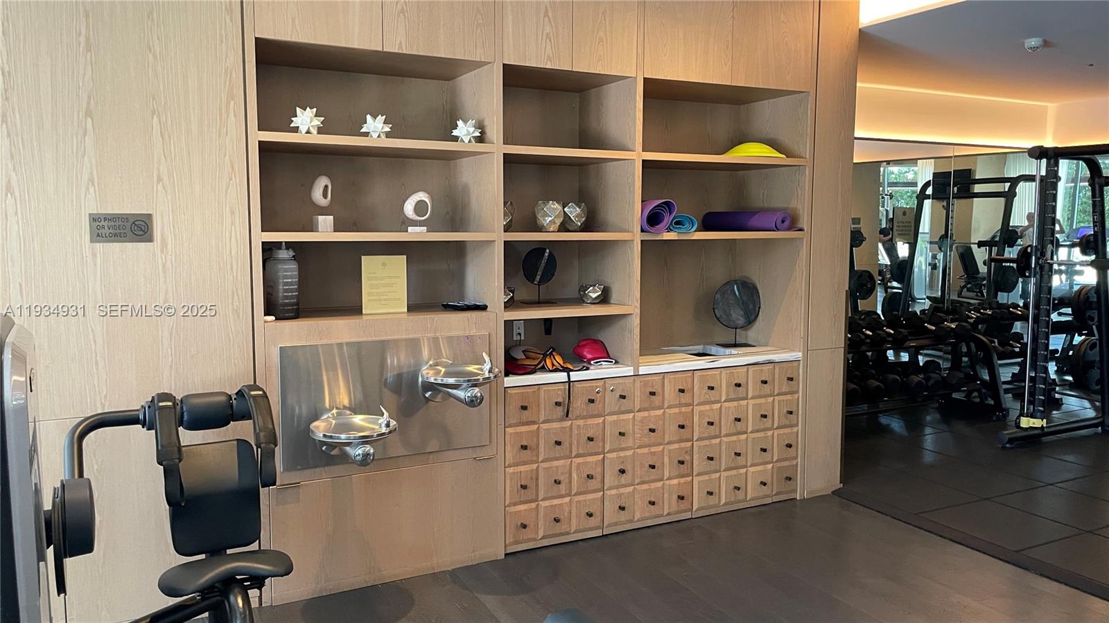 801 SMA DESIGNER SUITES C - Residential