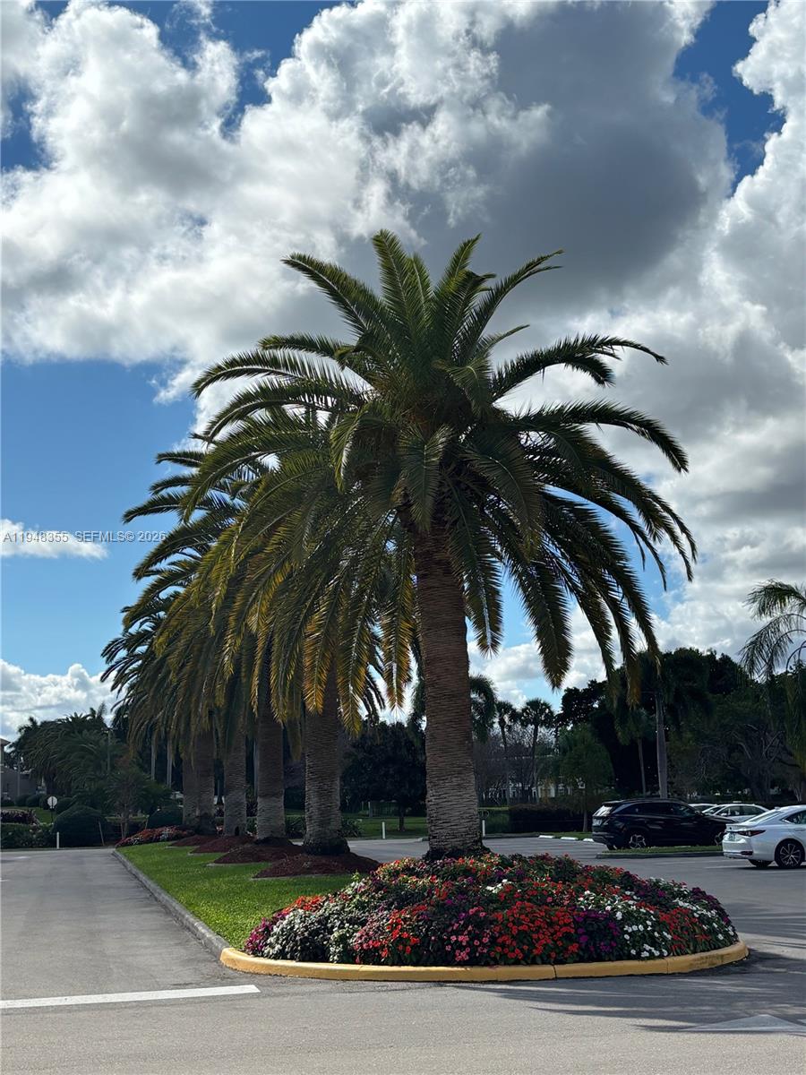 MARTINIQUE VILLAGE I COND - Residential