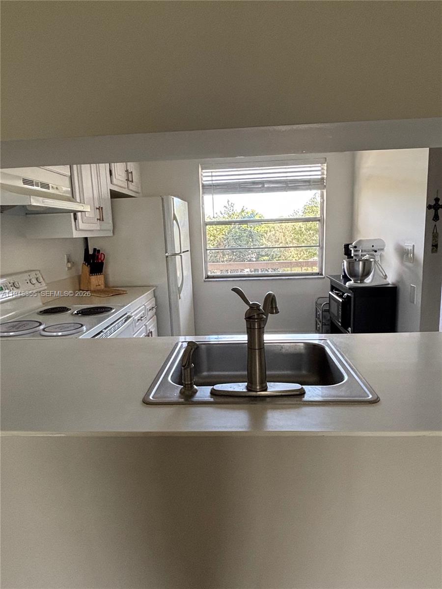 MARTINIQUE VILLAGE I COND - Residential