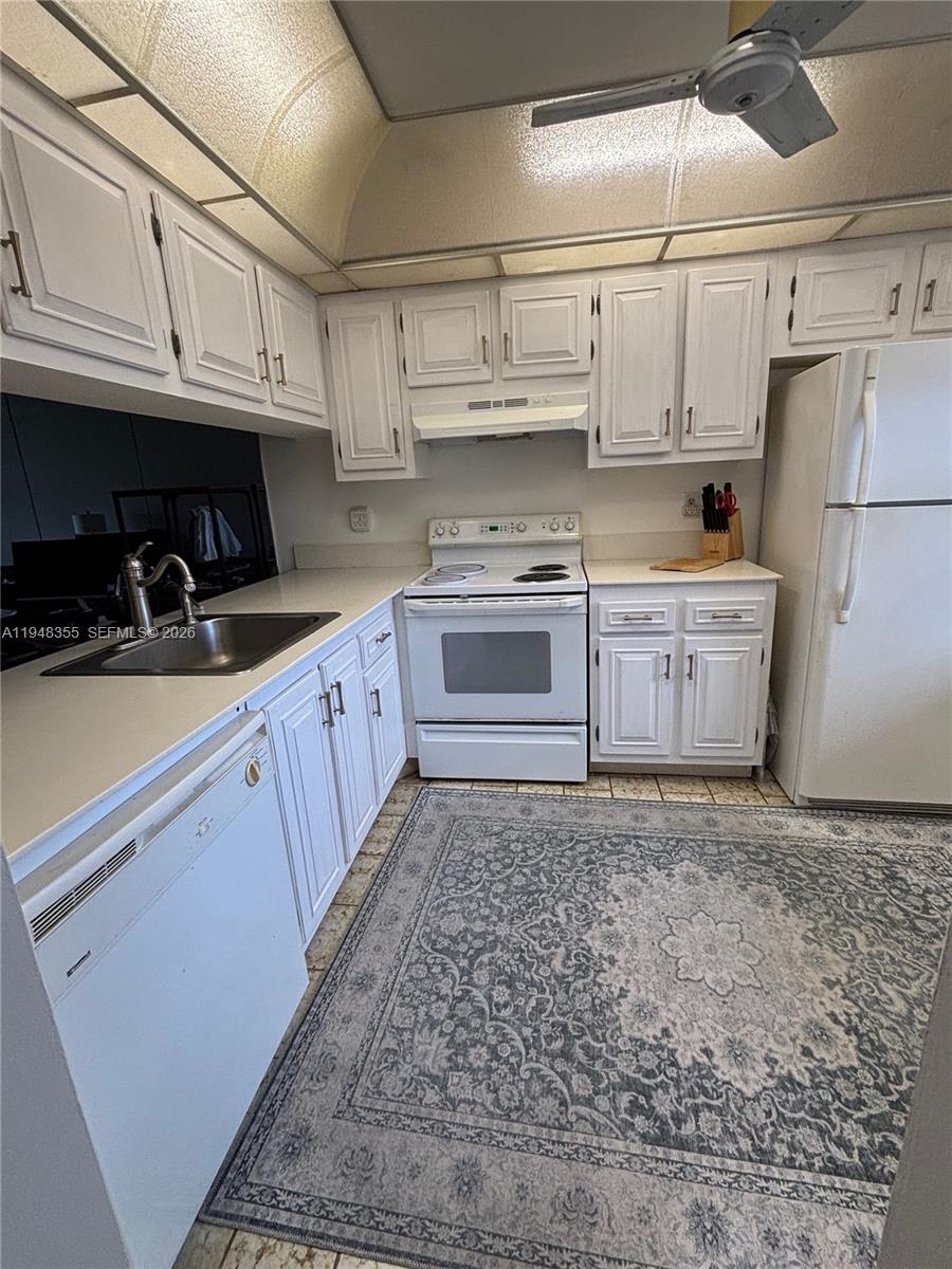 MARTINIQUE VILLAGE I COND - Residential