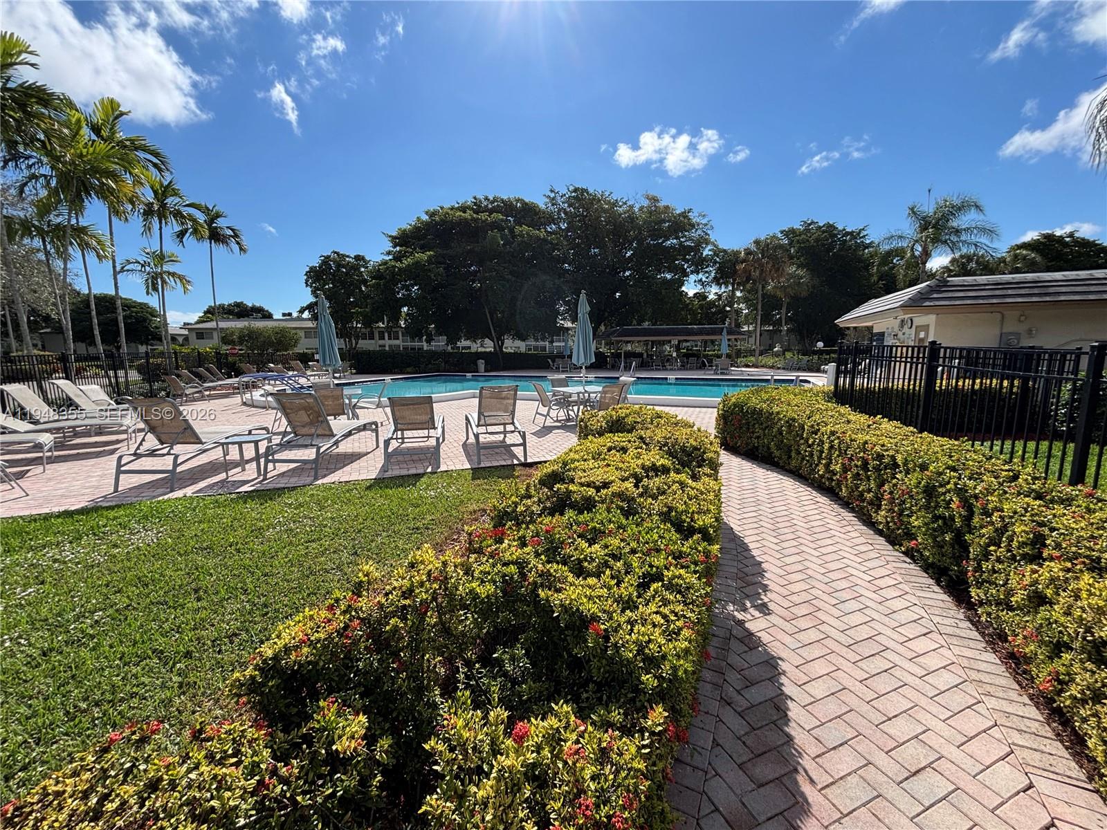 MARTINIQUE VILLAGE I COND - Residential