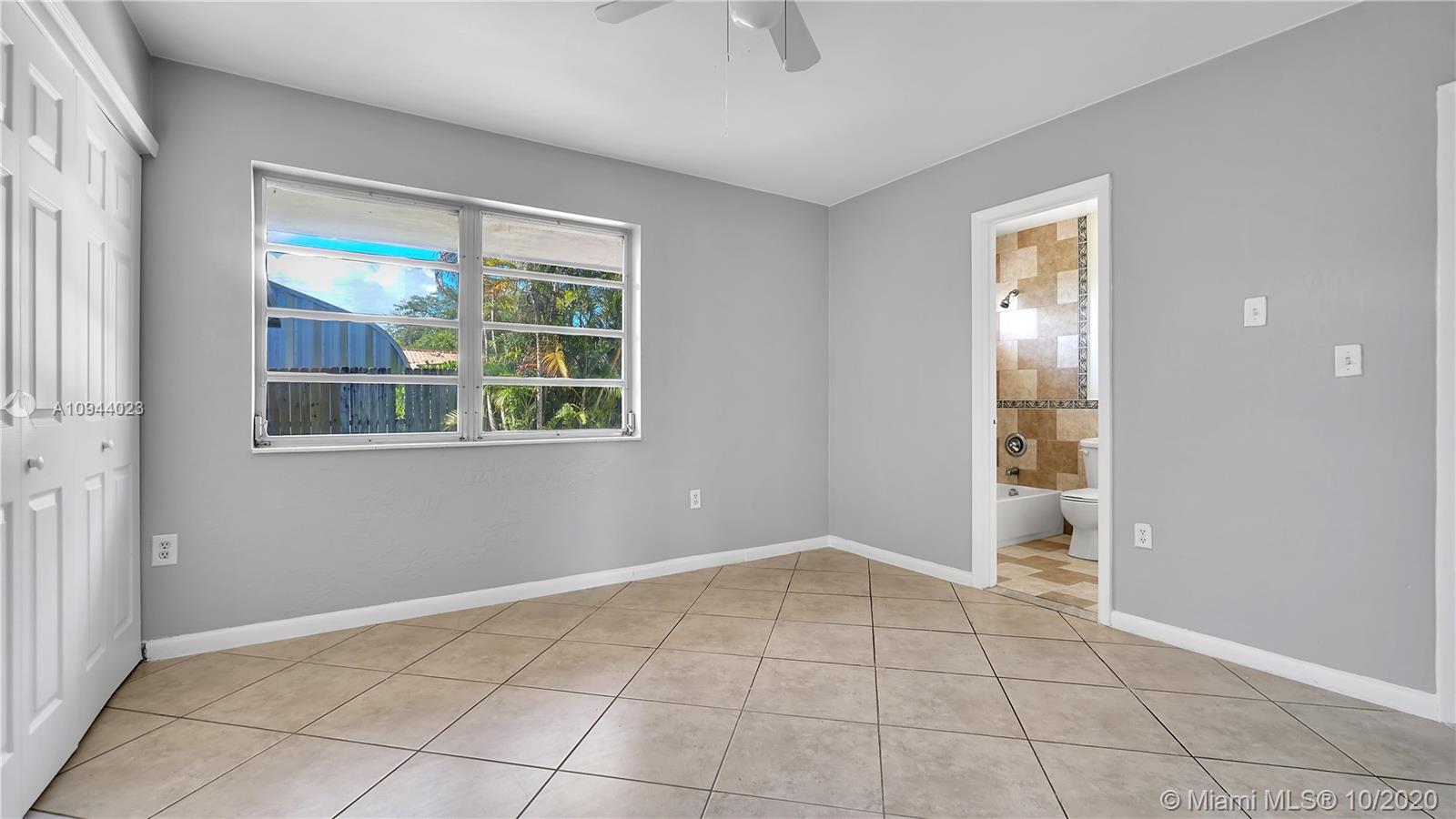 KENDALE LAKES SEC ONE - Residential