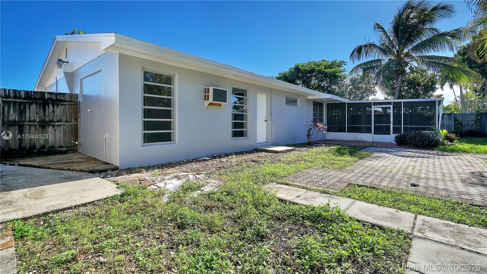 KENDALE LAKES SEC ONE - Residential