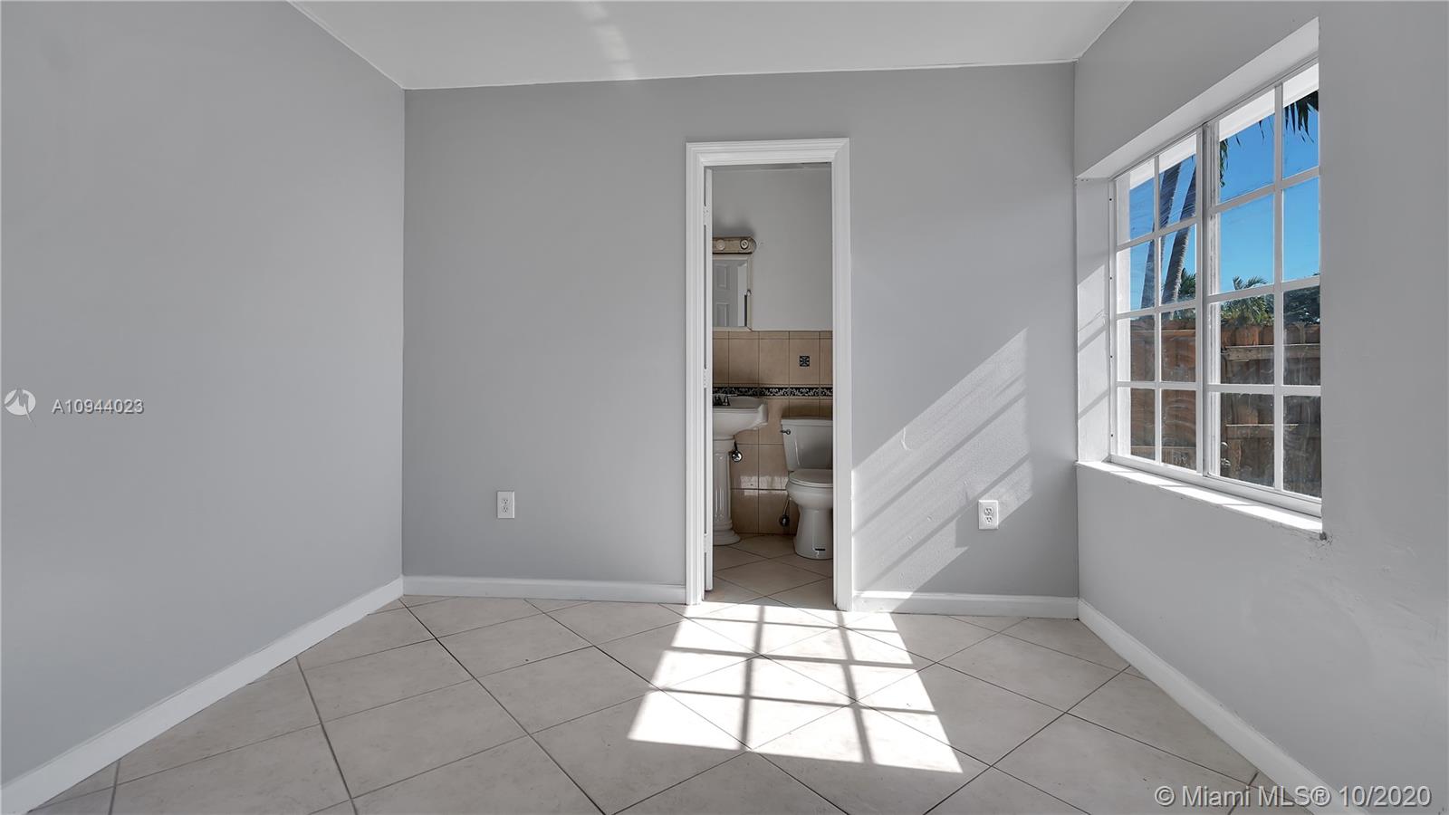 KENDALE LAKES SEC ONE - Residential