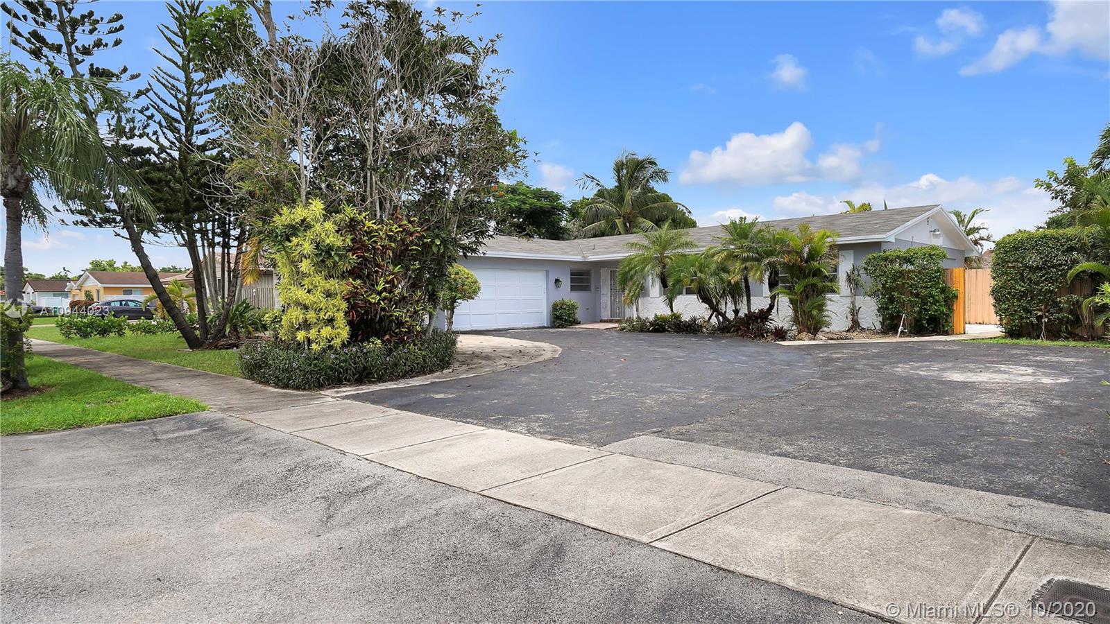 KENDALE LAKES SEC ONE - Residential