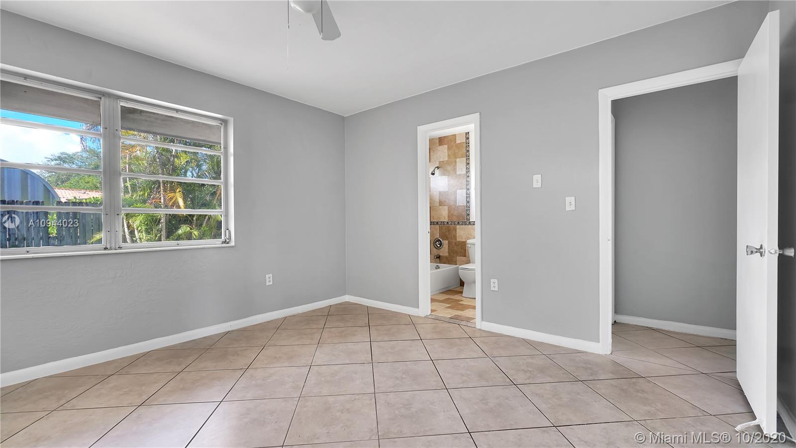 KENDALE LAKES SEC ONE - Residential