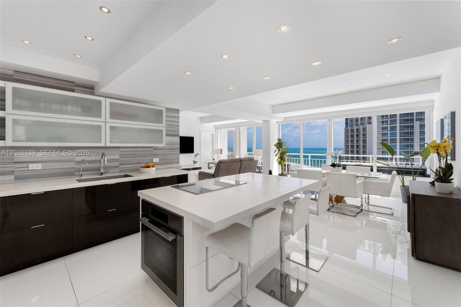 SOUTH POINTE TOWERS CONDO - Residential