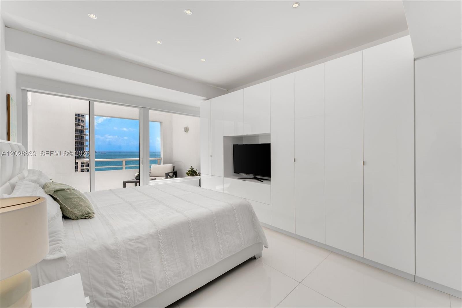 SOUTH POINTE TOWERS CONDO - Residential