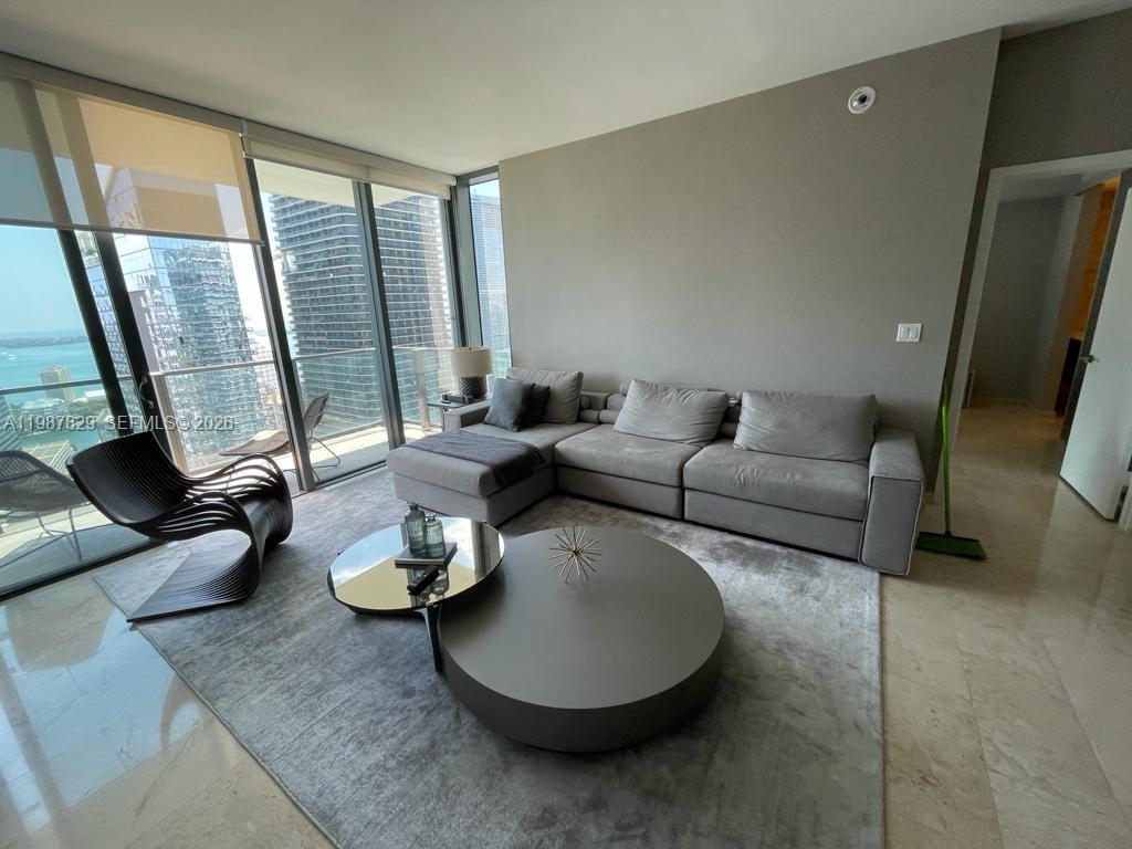 RISE CONDO - Residential