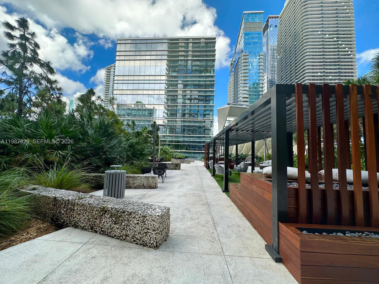 RISE CONDO - Residential