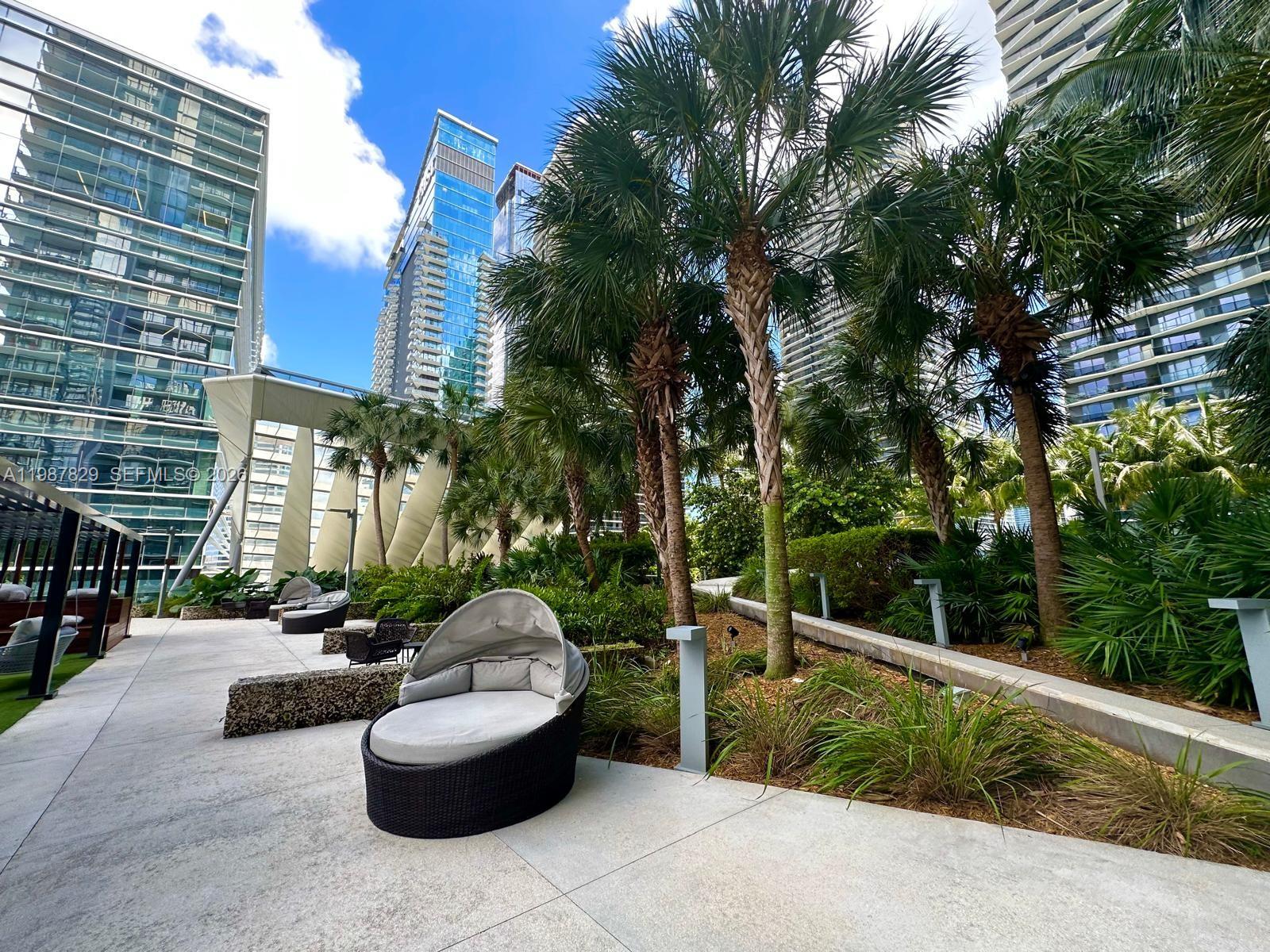 RISE CONDO - Residential