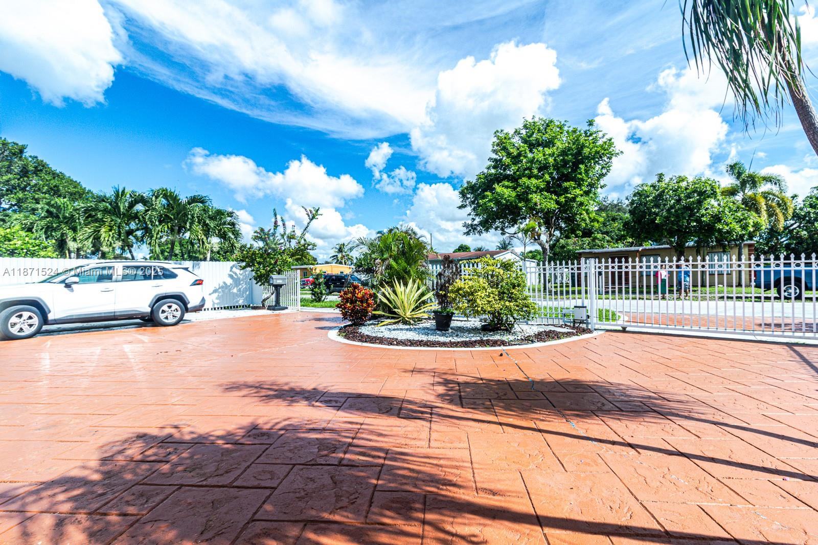 BUNCHE PARK - Residential