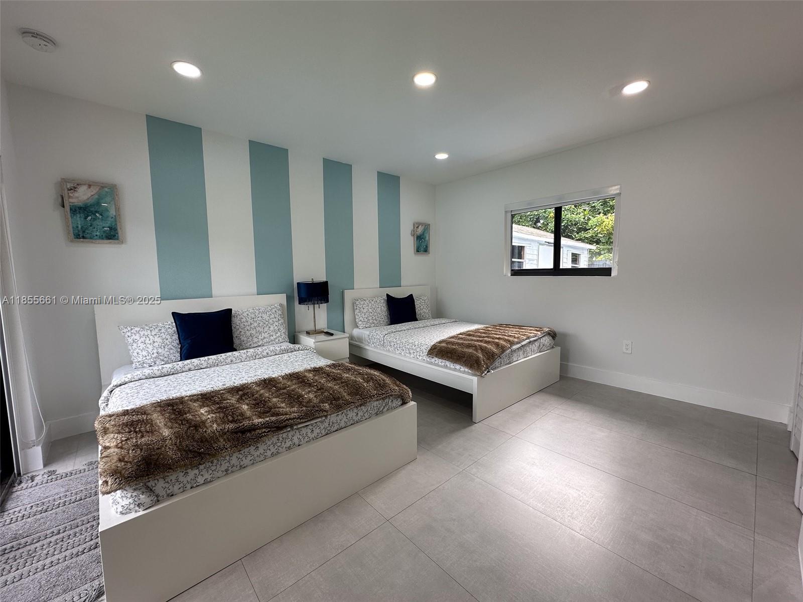 PINE TREE MANOR SEC 1 - Residential Lease