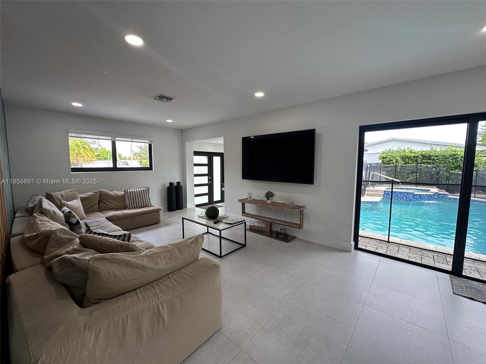 PINE TREE MANOR SEC 1 - Residential Lease